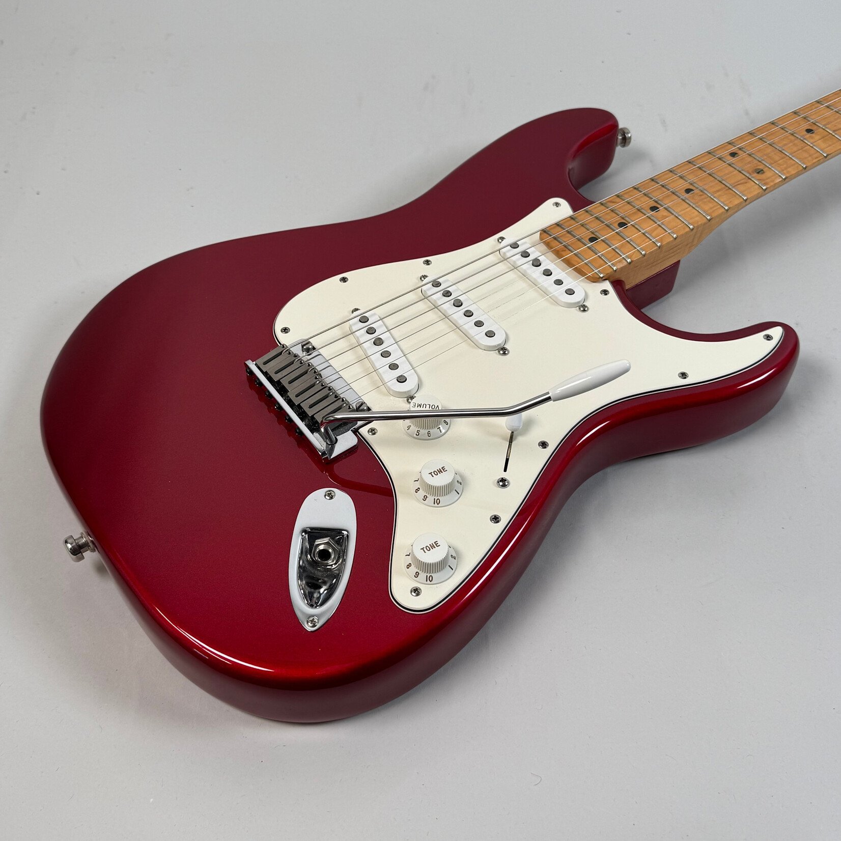 Fender 1996 Fender American Standard Stratocaster Candy Apple Red