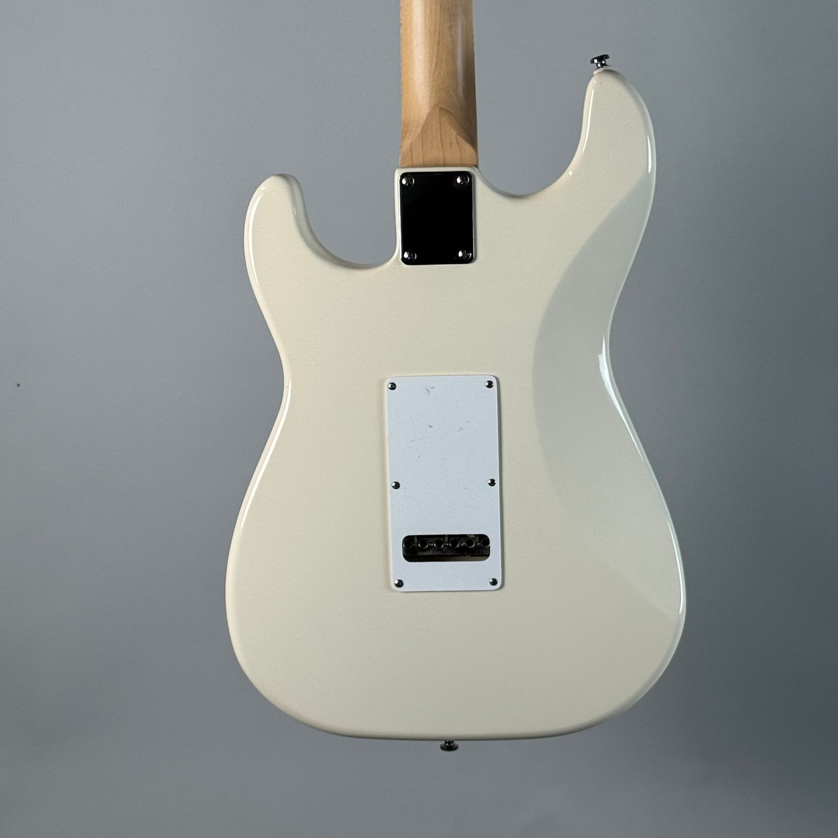 G&L G&L Tribute Legacy White W/ Case