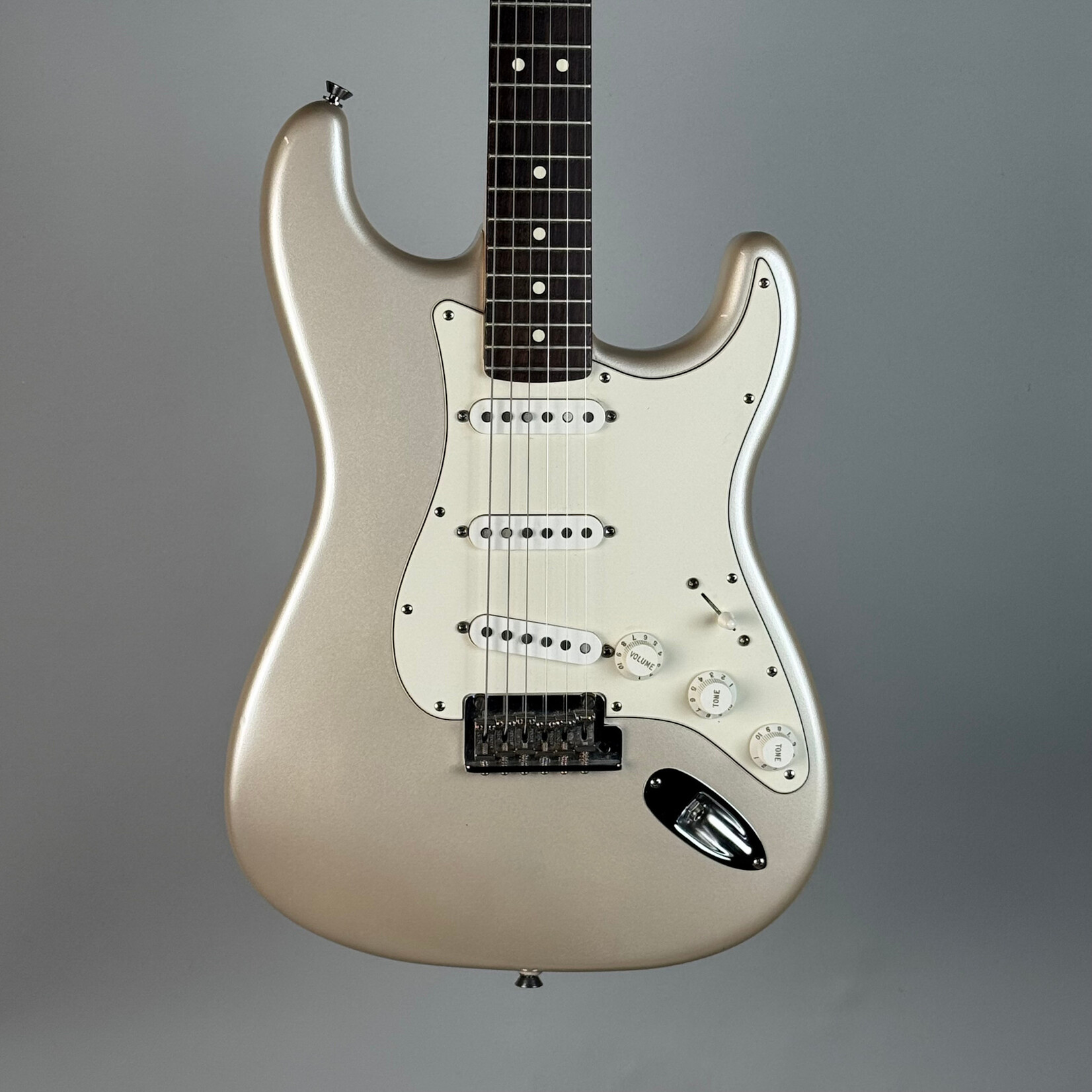 Fender 2009 Fender American Standard Stratocaster Inca Silver