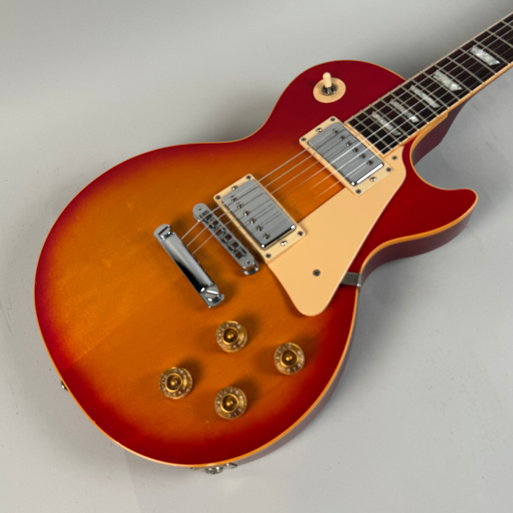 Gibson 2001 Gibson Les Paul Standard Heritage Cherry Sunburst