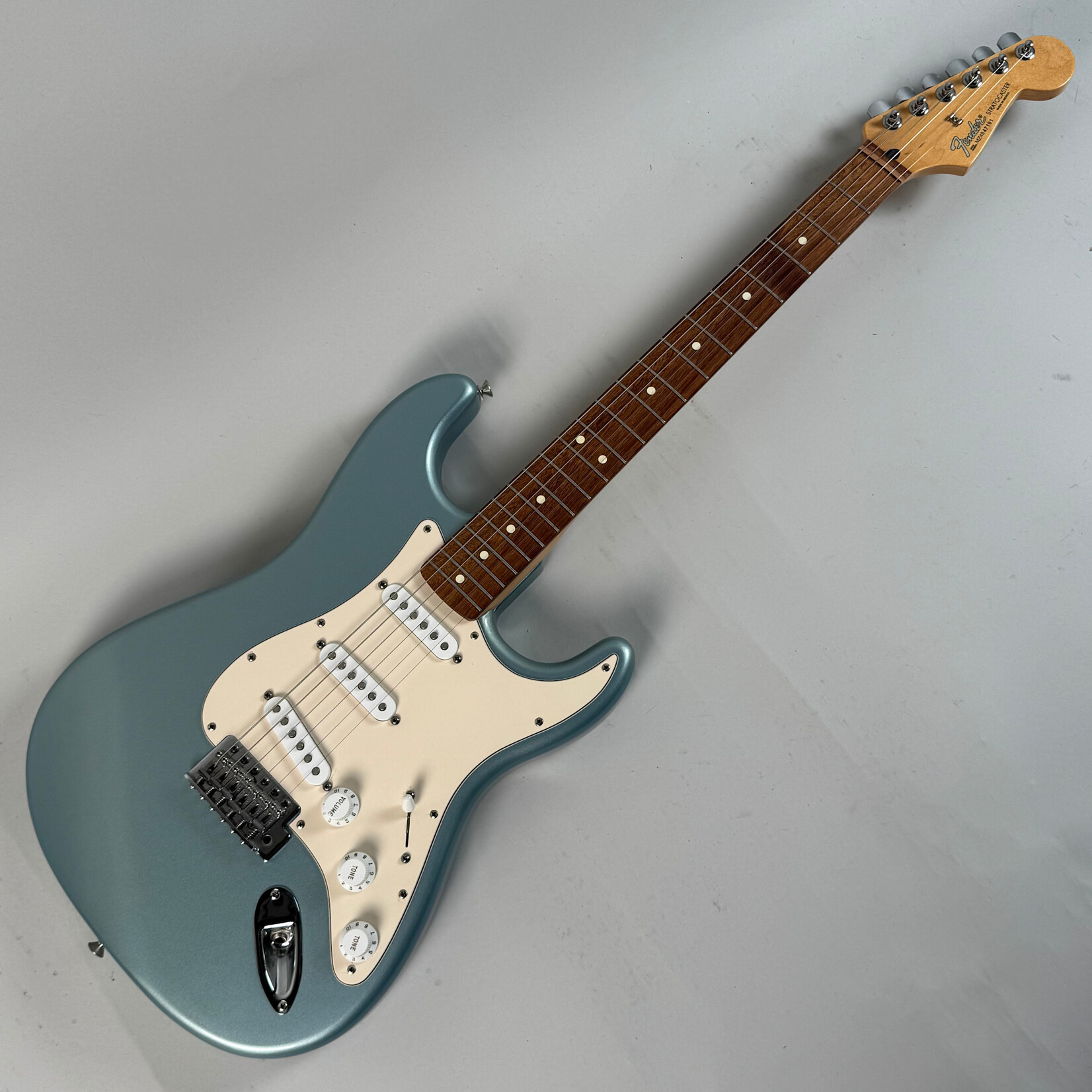 Fender 2004 Fender Stratocaster Standard MIM Blue Agave W/HSC