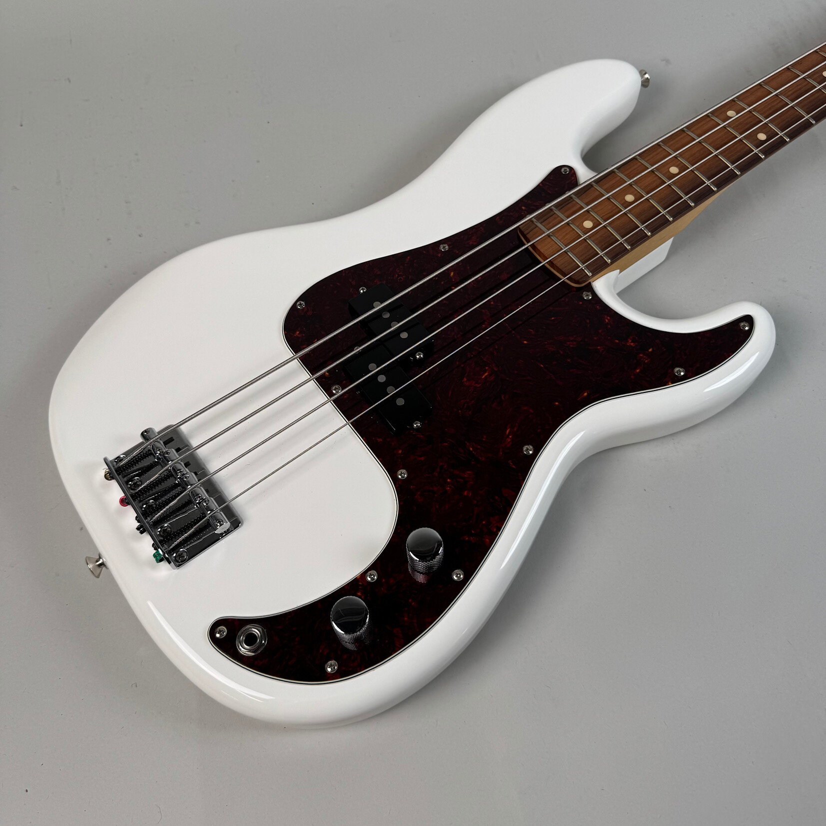 Fender 2022 Fender Player Precision Bass White