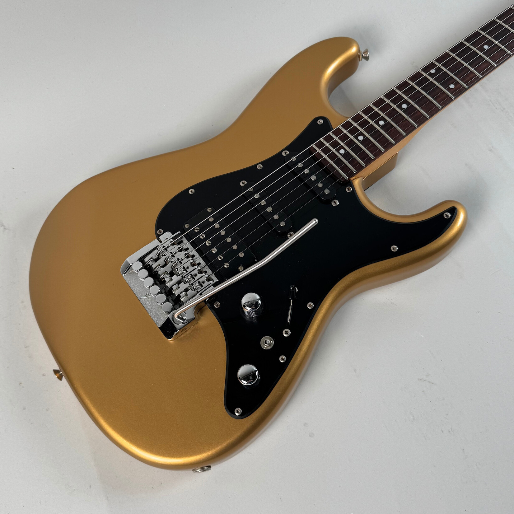 Fender 1985 Fender MIJ Contemporary Stratocaster HSS Refin Gold