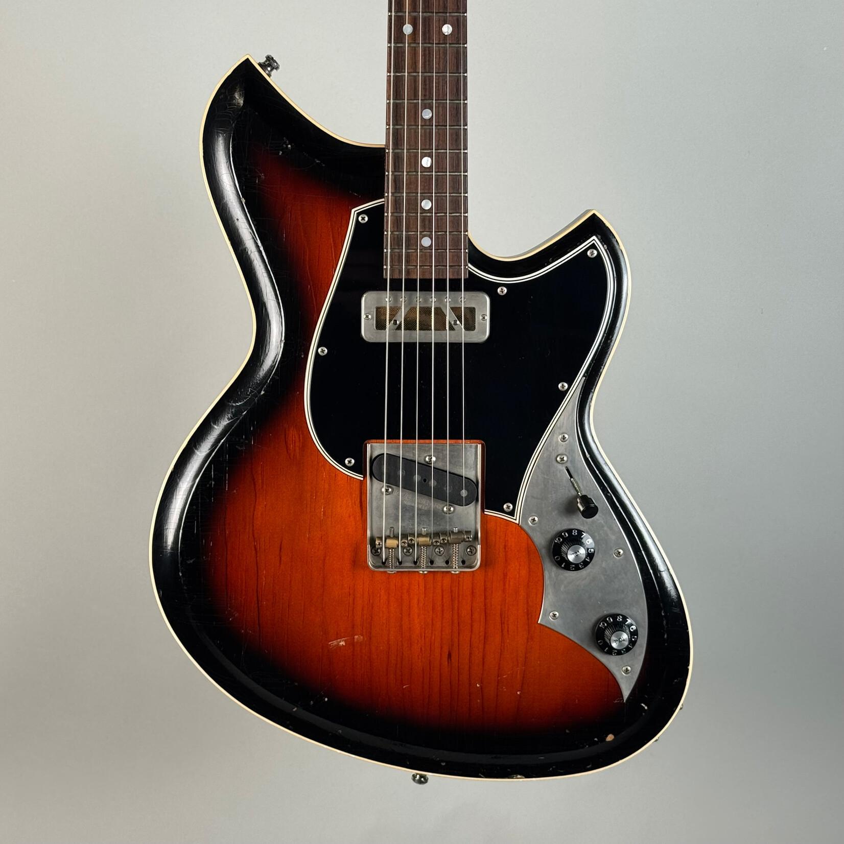 Novo Novo Serus German Carved Top Sunburst