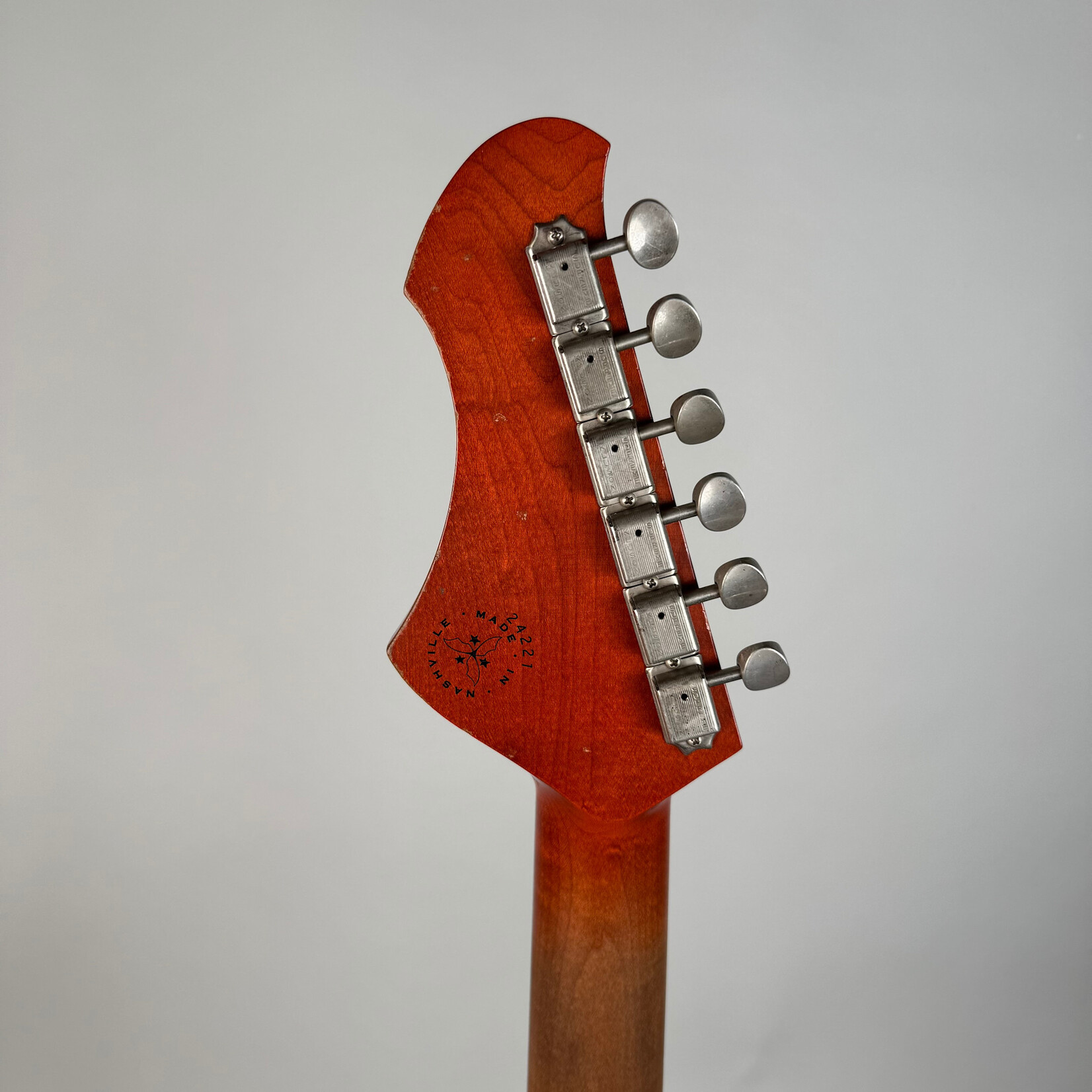 Novo Novo Serus German Carved Top Sunburst