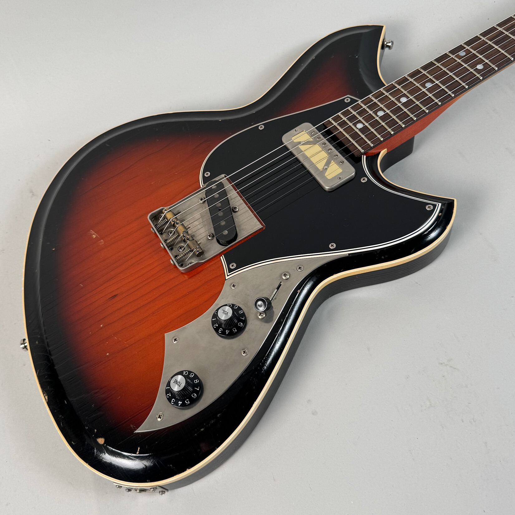 Novo Novo Serus German Carved Top Sunburst