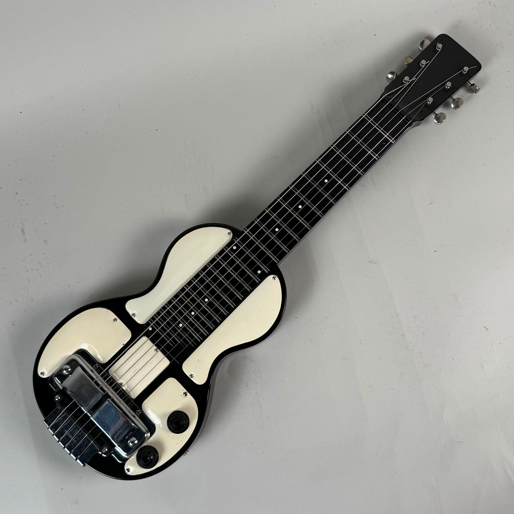 Rickenbacker 1940’s Rickenbacker Panda Steel
