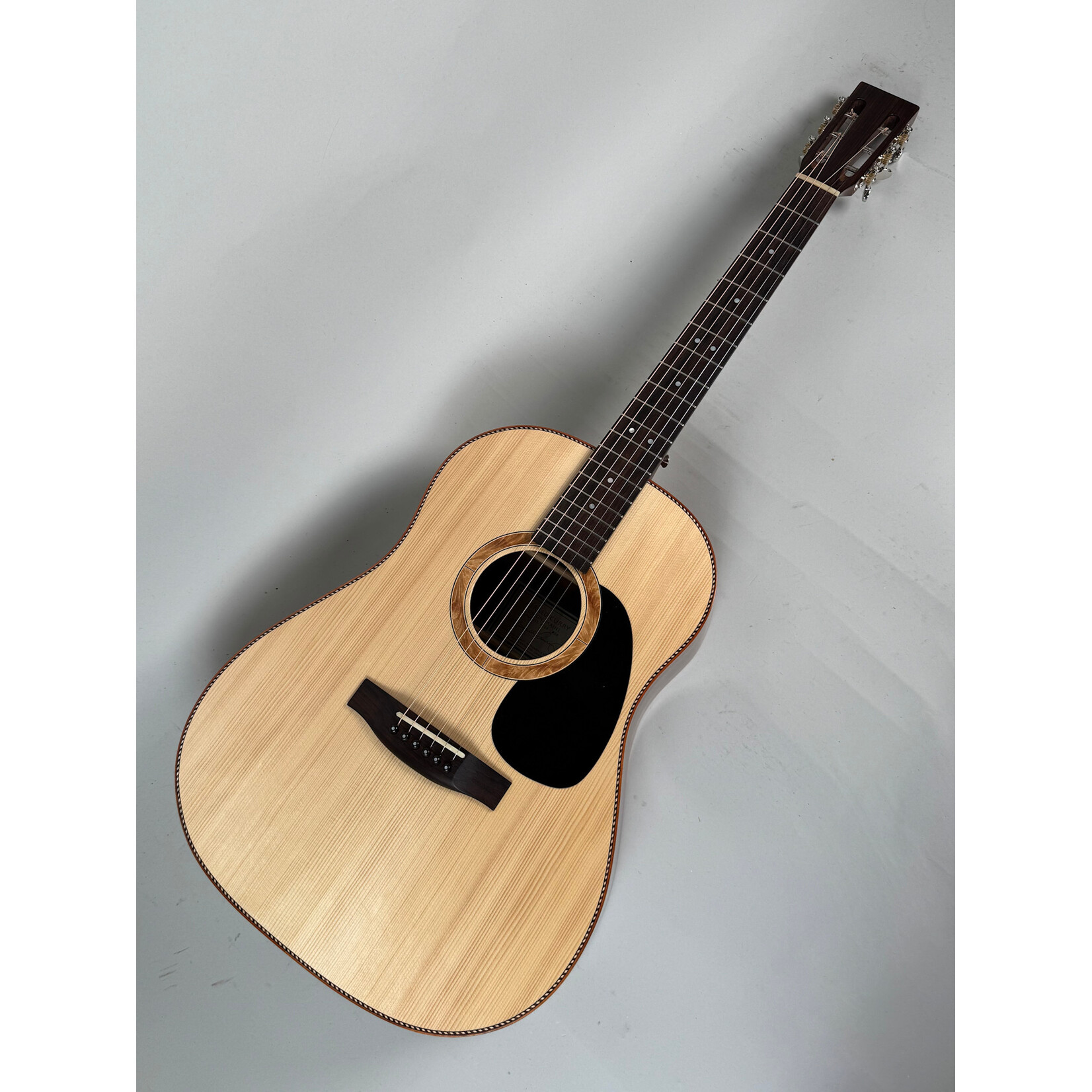 Gerald Curry Gerald Curry Walnut / Adirondack