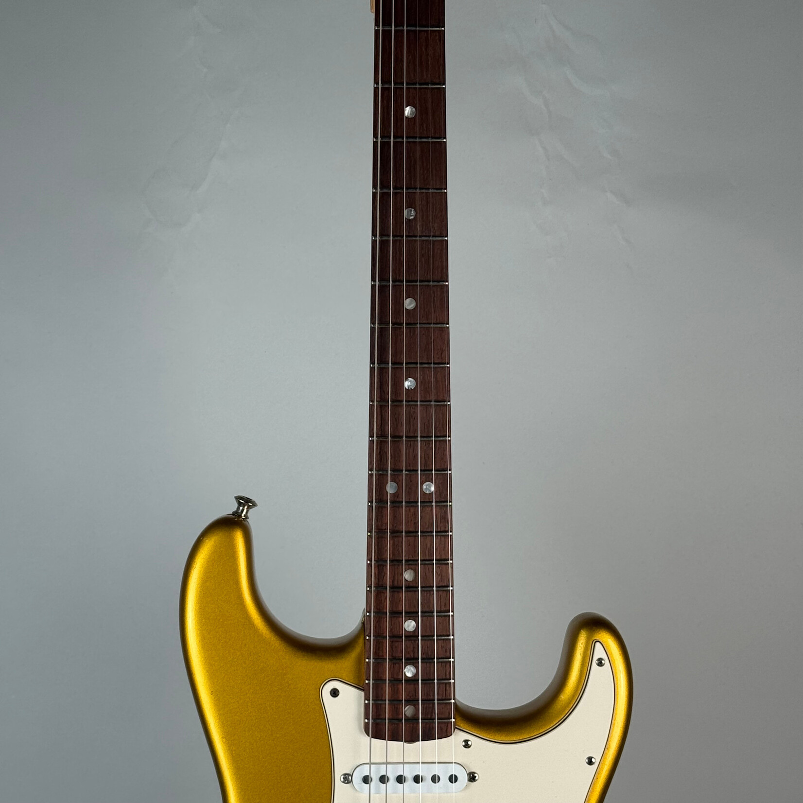 Fender 2005 Fender Custom Shop 1966 Reissue Stratocaster Gold