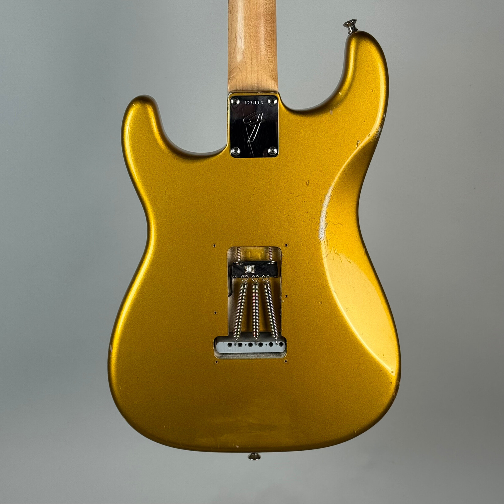 Fender 2005 Fender Custom Shop 1966 Reissue Stratocaster Gold