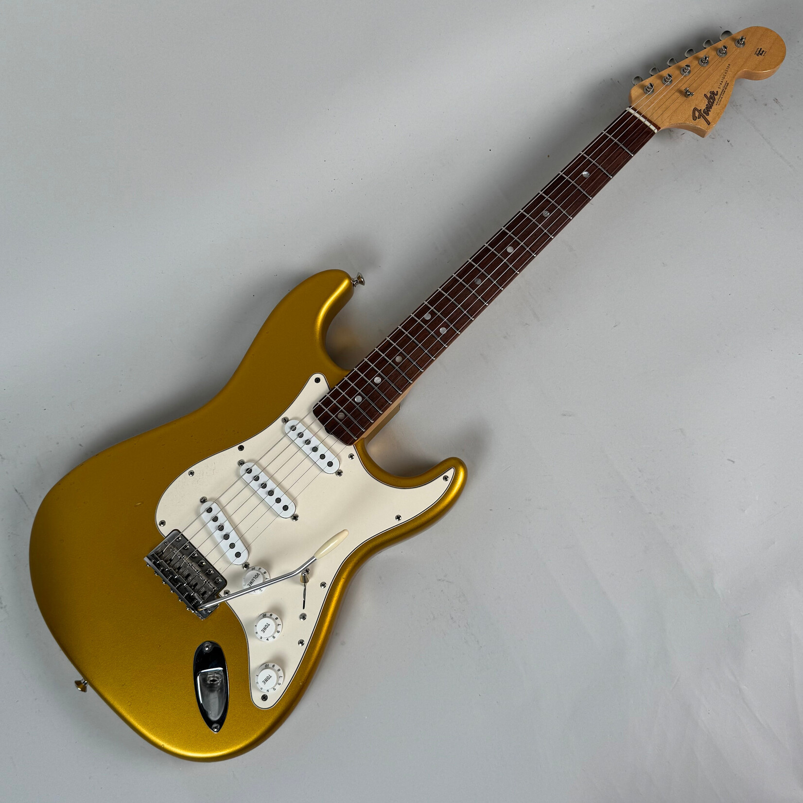 Fender 2005 Fender Custom Shop 1966 Reissue Stratocaster Gold