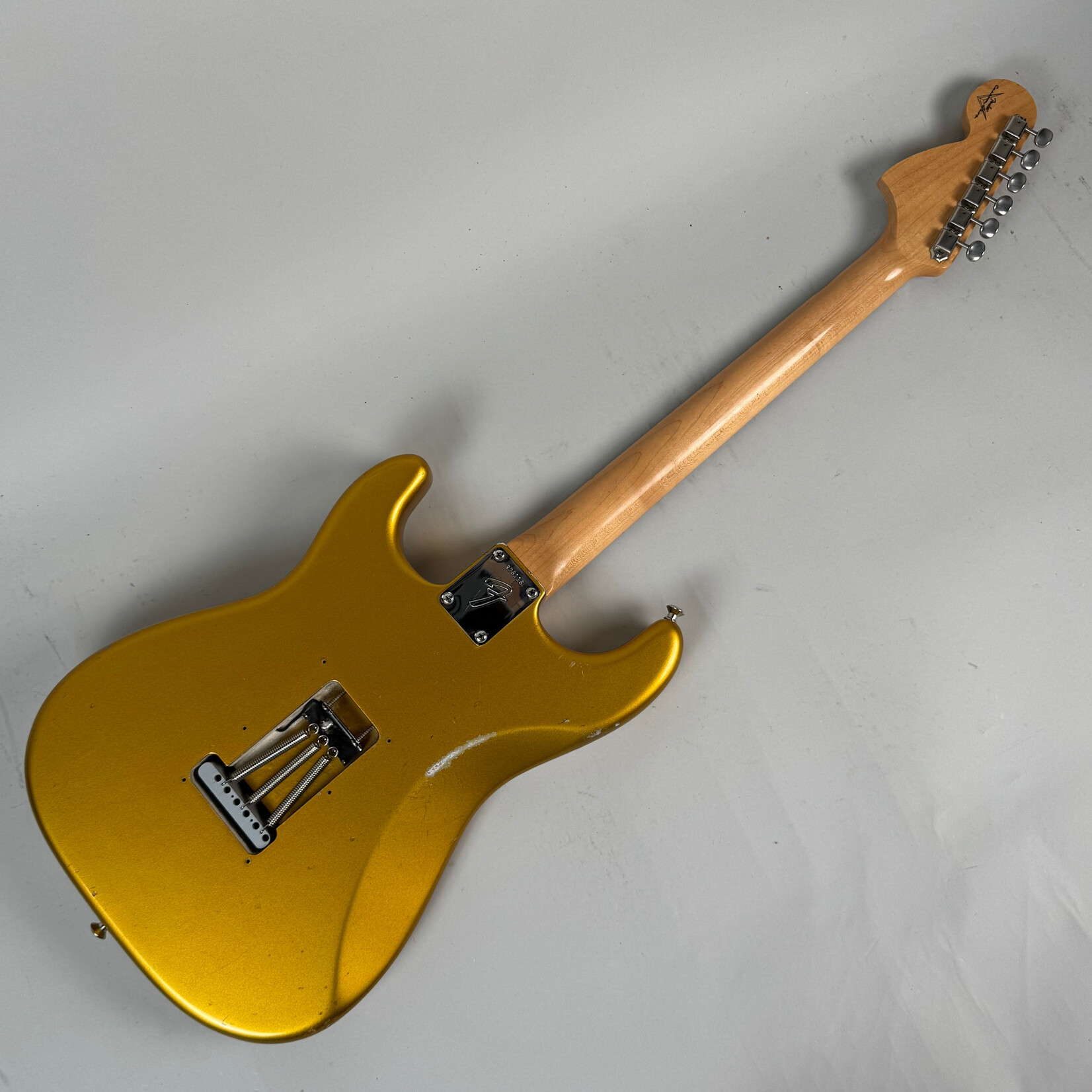 Fender 2005 Fender Custom Shop 1966 Reissue Stratocaster Gold