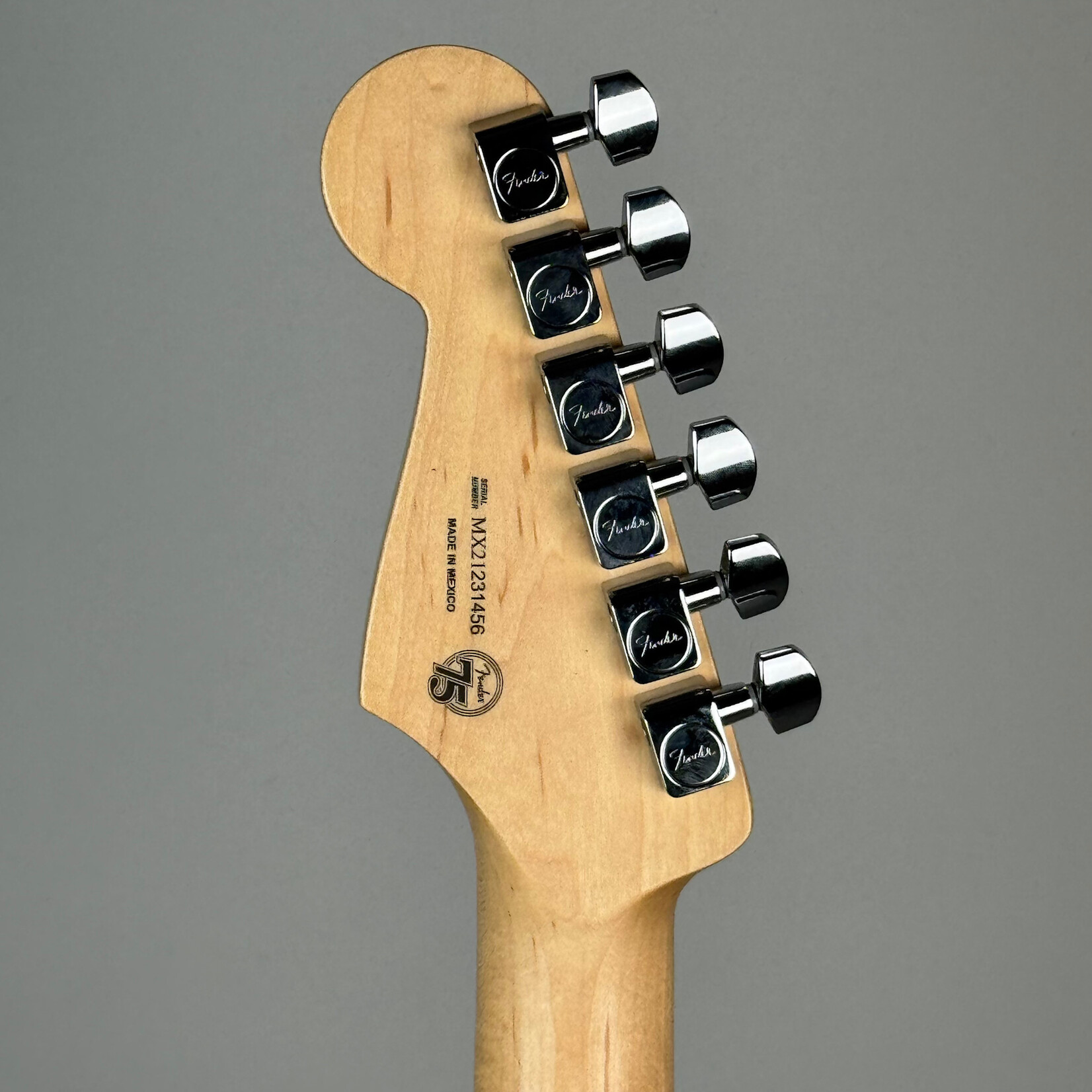 Fender 2021 Fender Player Series Stratocaster Sunburst W/HSC (Noiseless Pickups)