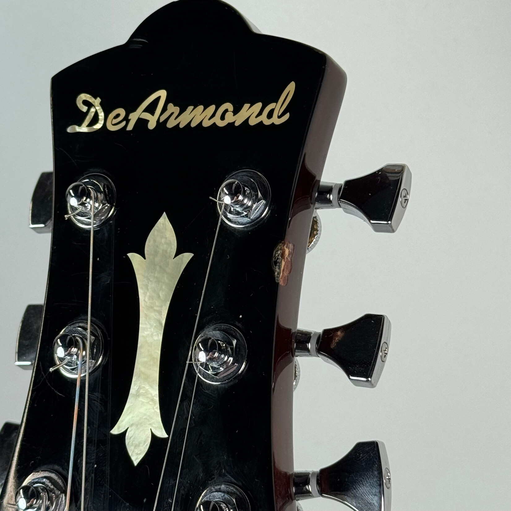 DeArmond Dearmond M-77 Orange (Changed Tuners)