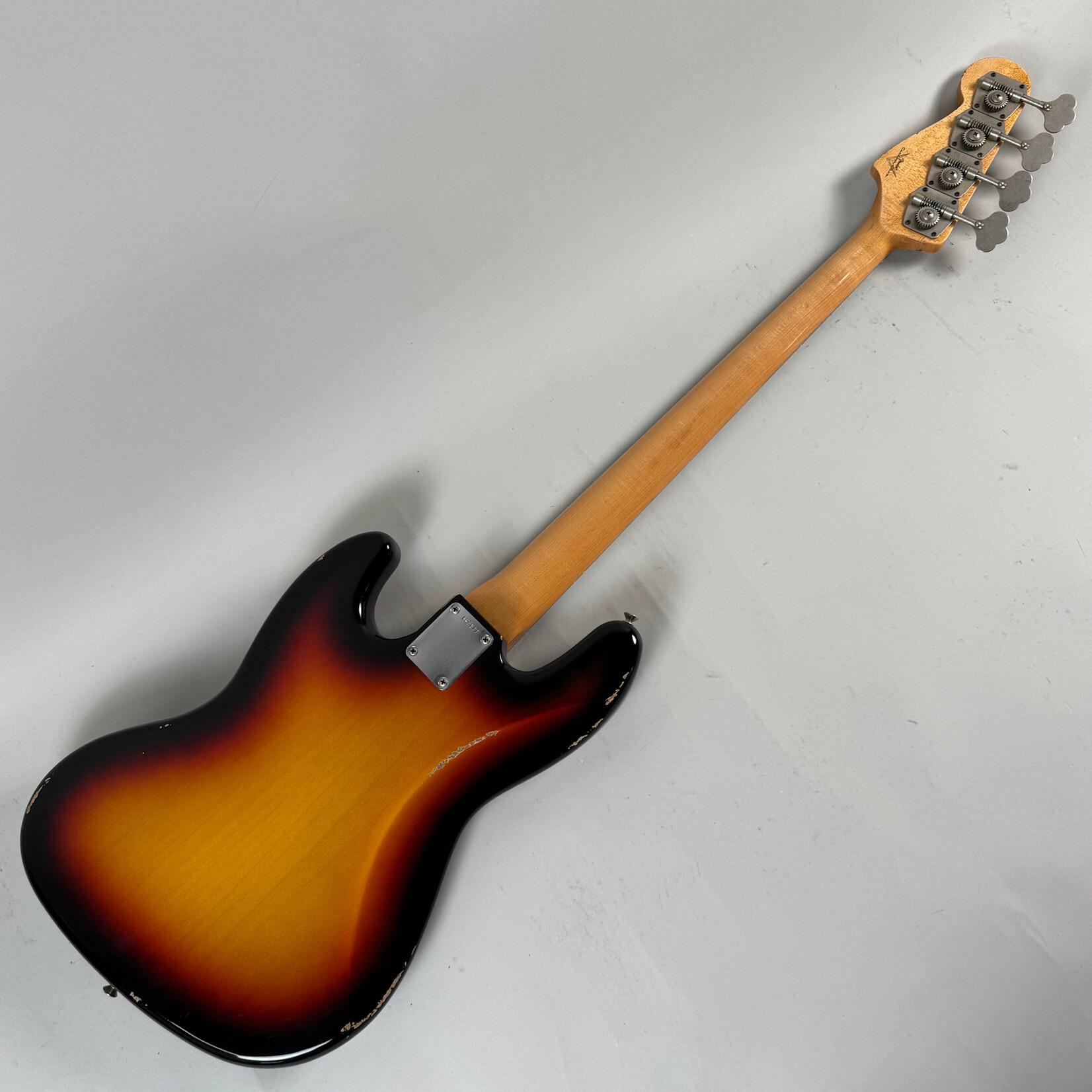 Fender 2005 Fender Custom Shop '64 Jazz Bass Relic Sunburst