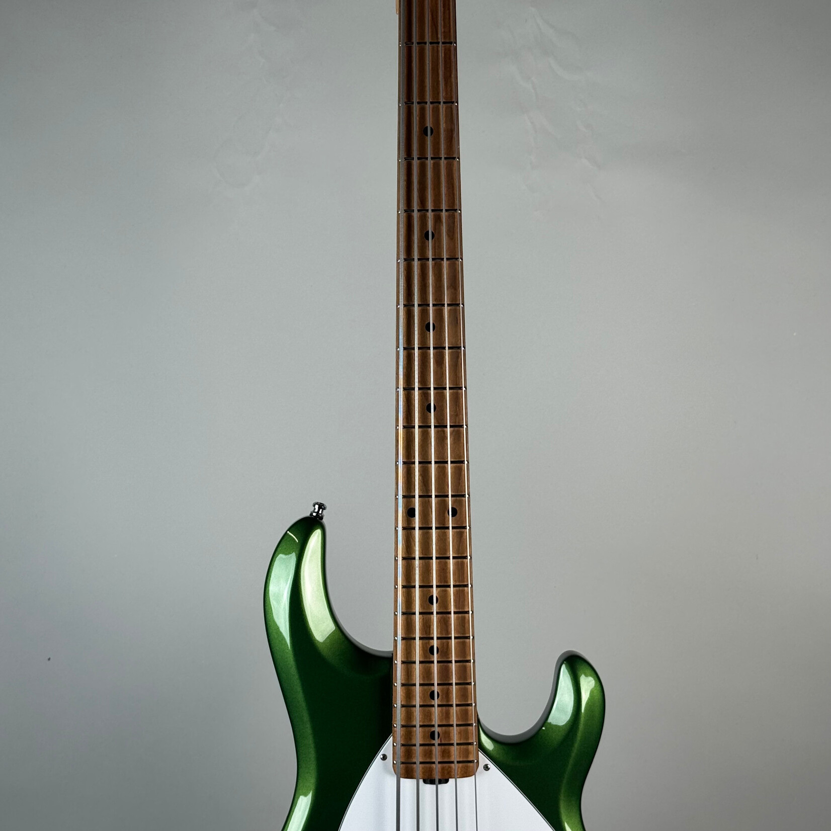 music man 2022 Music Man Stingray 5 Charging Green