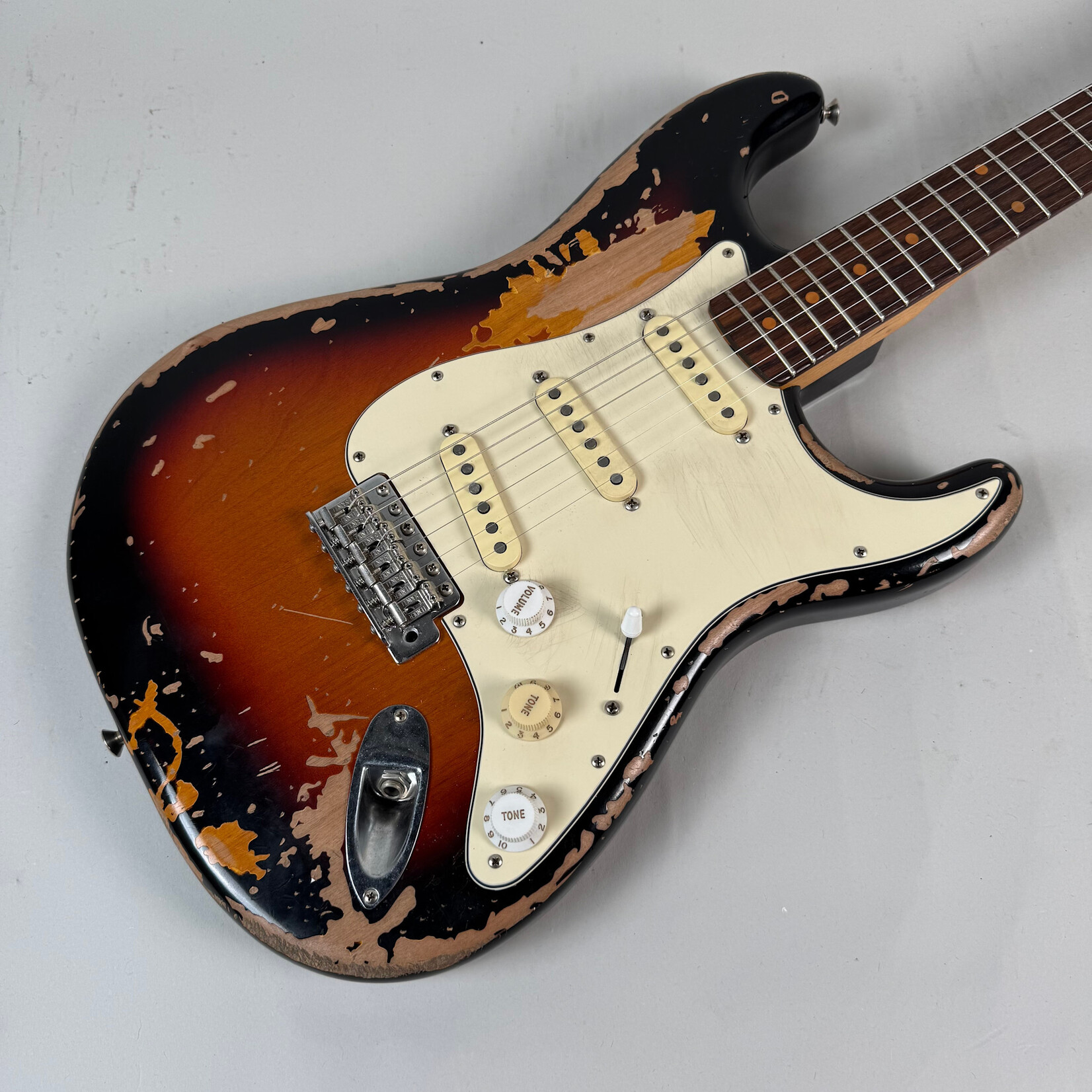 Fender 2023 Fender Mike McCready Signature Stratocaster Relic Sunburst