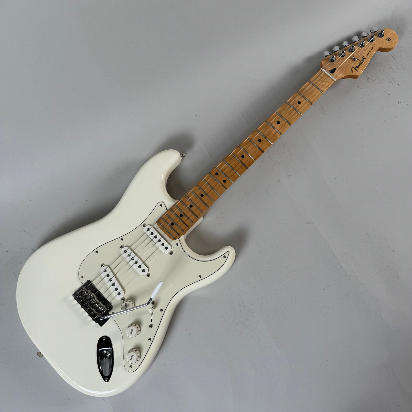 Fender 2021 Fender MIM Player Series Stratocaster White W/ HSC