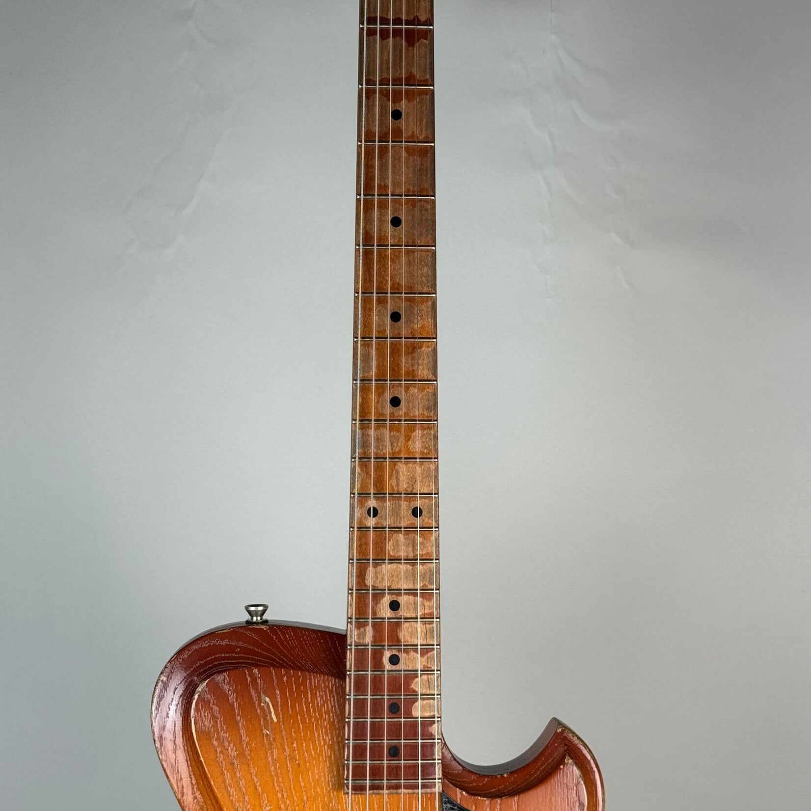 Novo 2023 Novo Solus F1 German Carve Nicotine Blonde