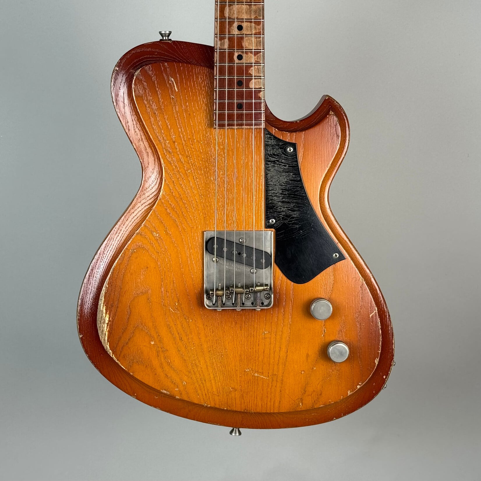 Novo 2023 Novo Solus F1 German Carve Nicotine Blonde