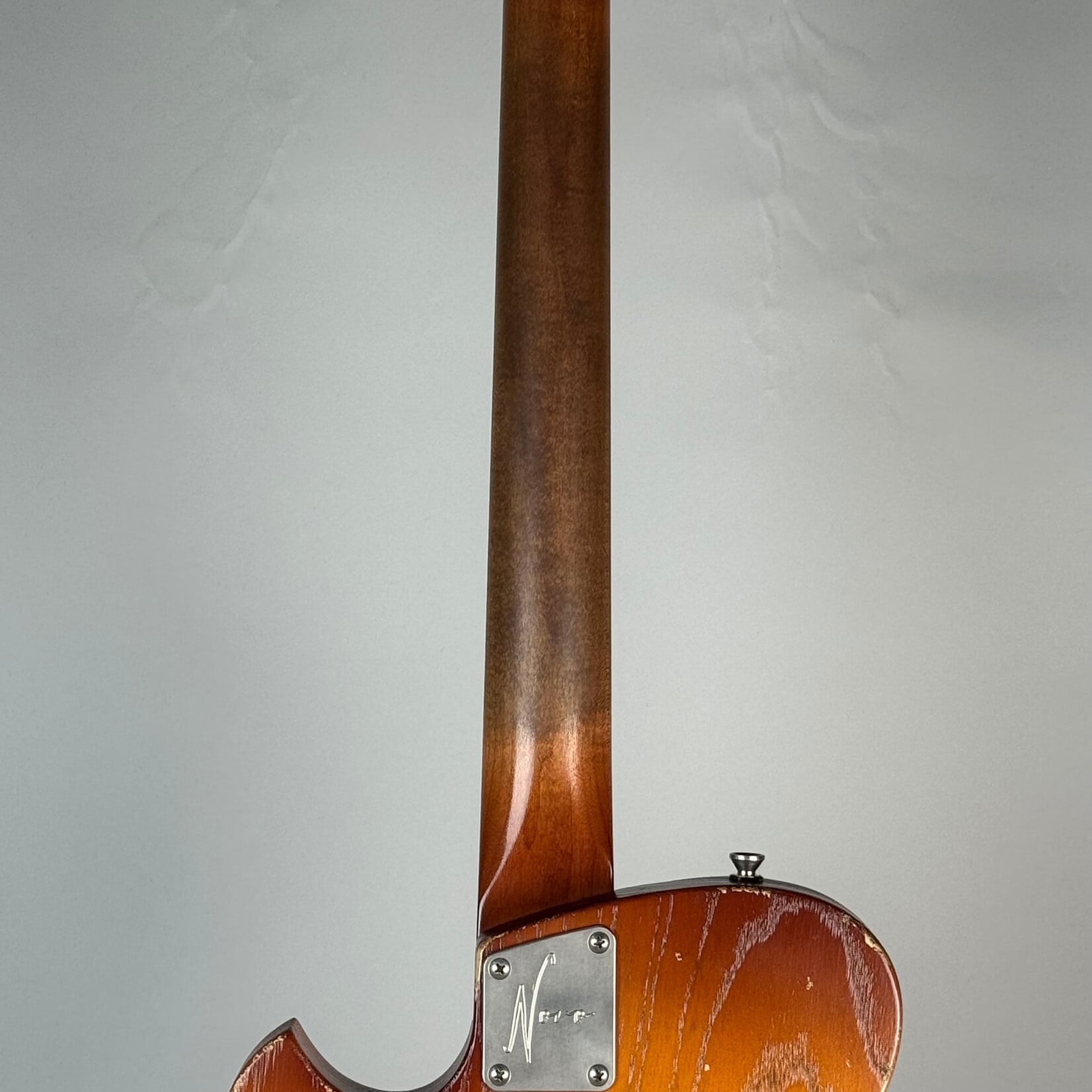 Novo 2023 Novo Solus F1 German Carve Nicotine Blonde