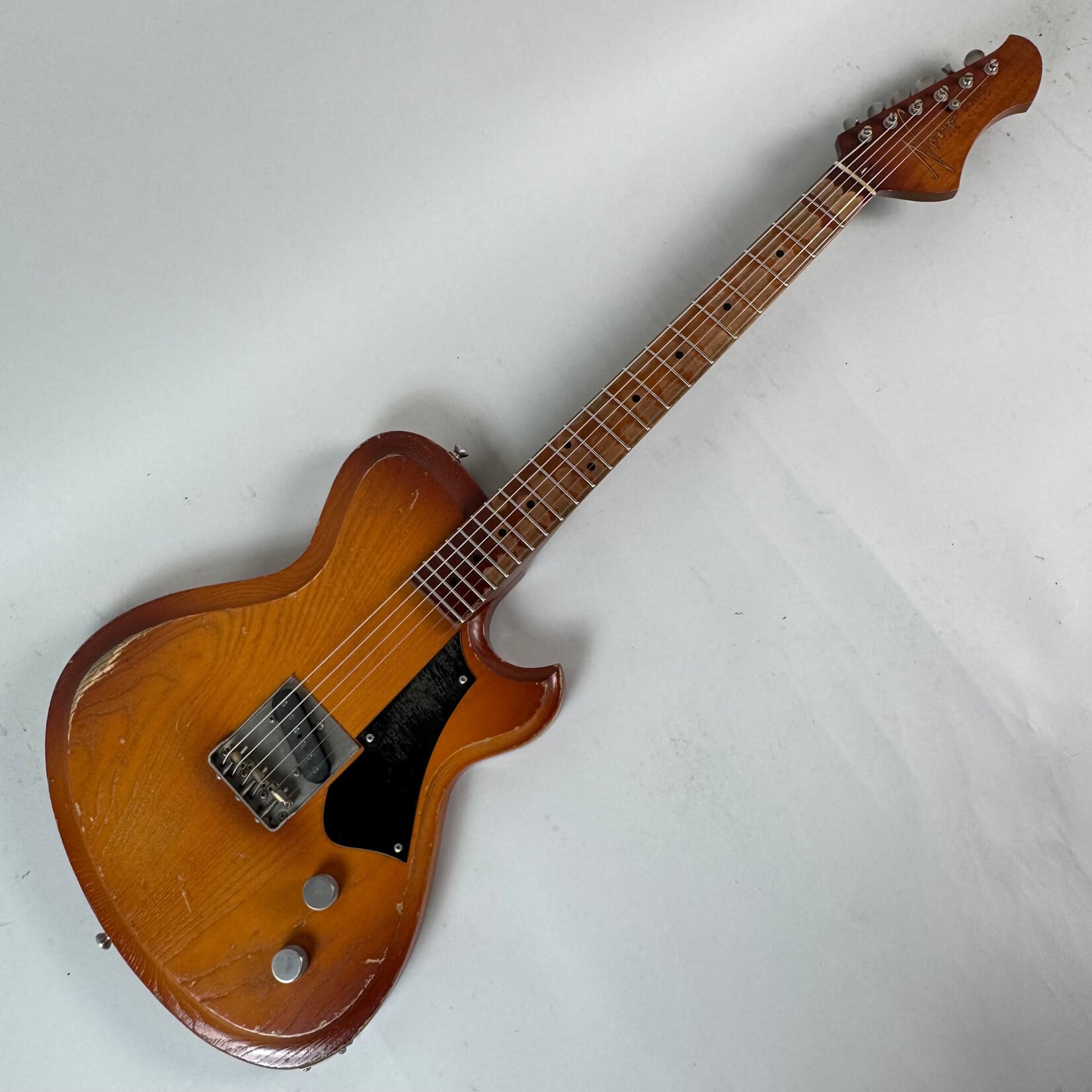 Novo 2023 Novo Solus F1 German Carve Nicotine Blonde