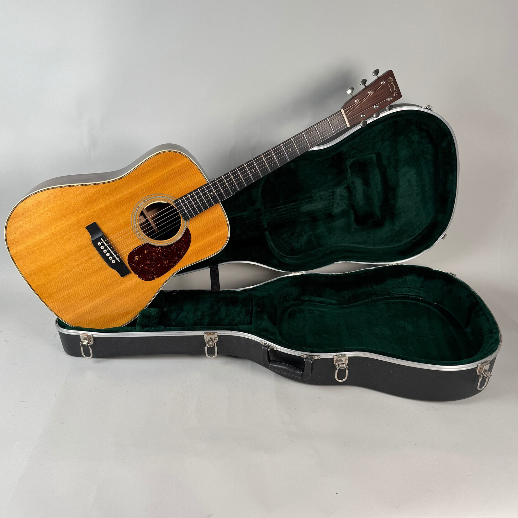 Martin 2021 Martin HD-28 W/ L.R. Baggs
