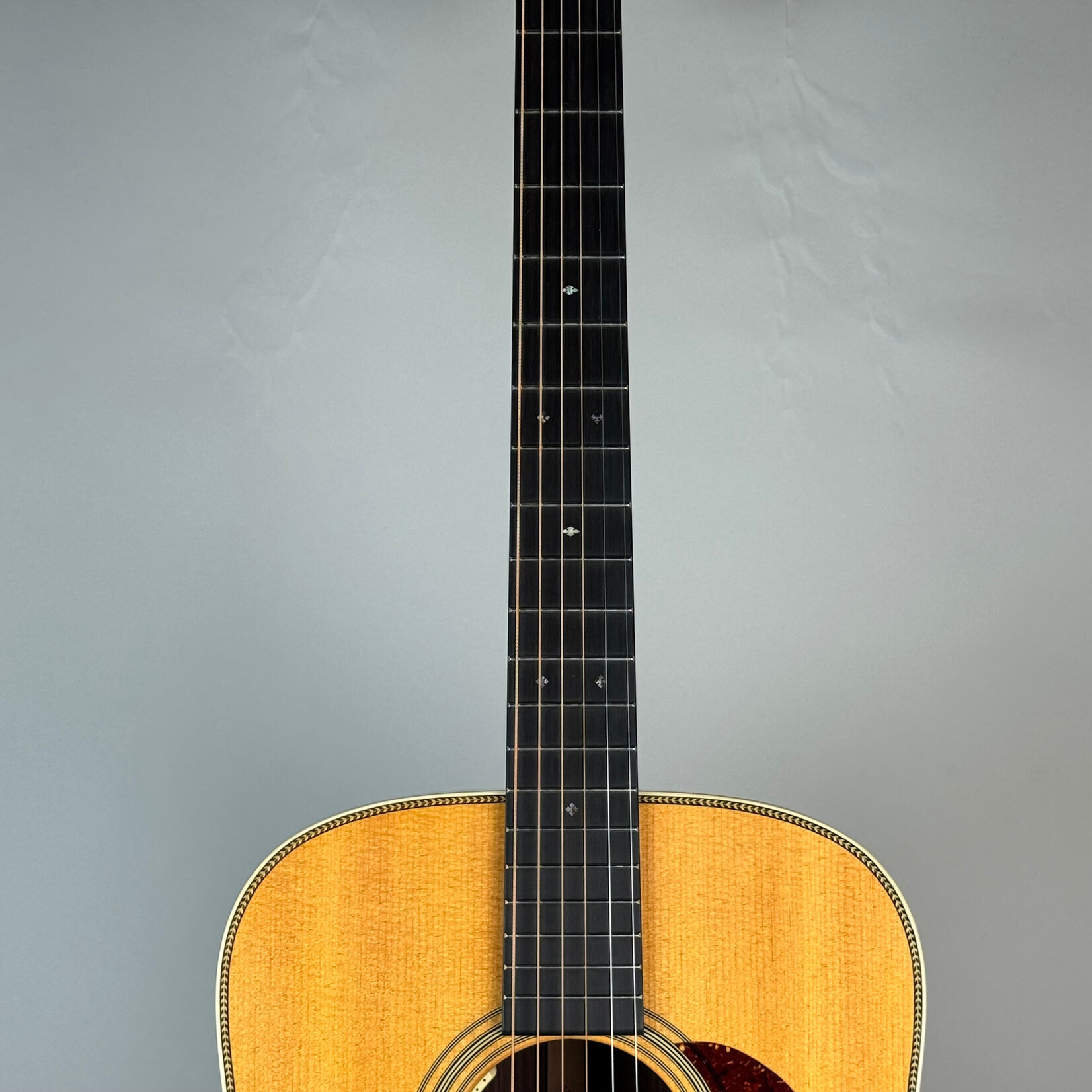 Martin 2021 Martin HD-28 W/ L.R. Baggs
