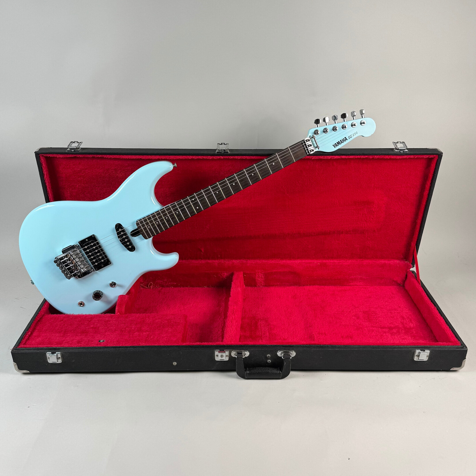 Yamaha Yamaha SE-250 Blue W/ HSC