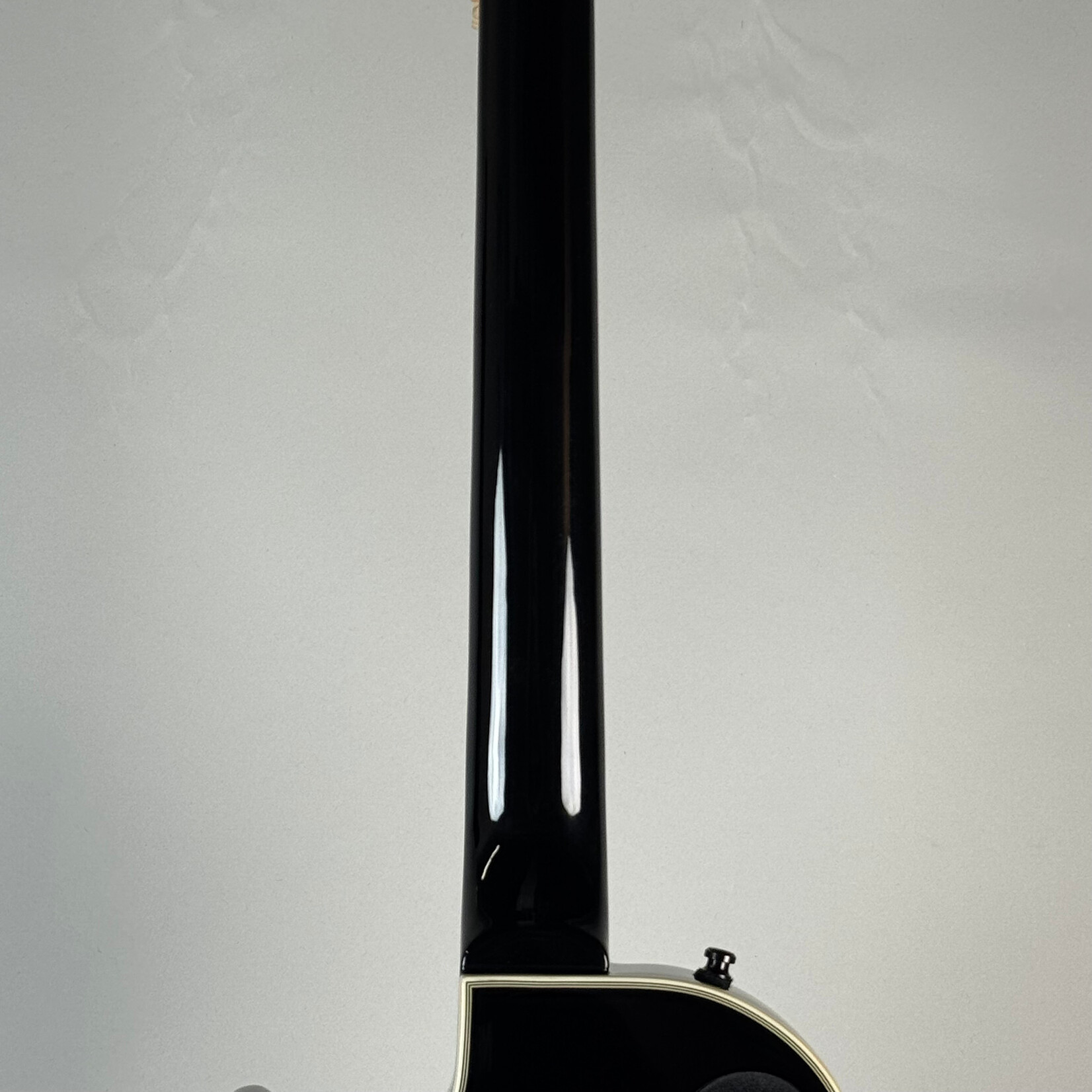 Epiphone 2022 Epiphone Les Paul Custom Silverburst