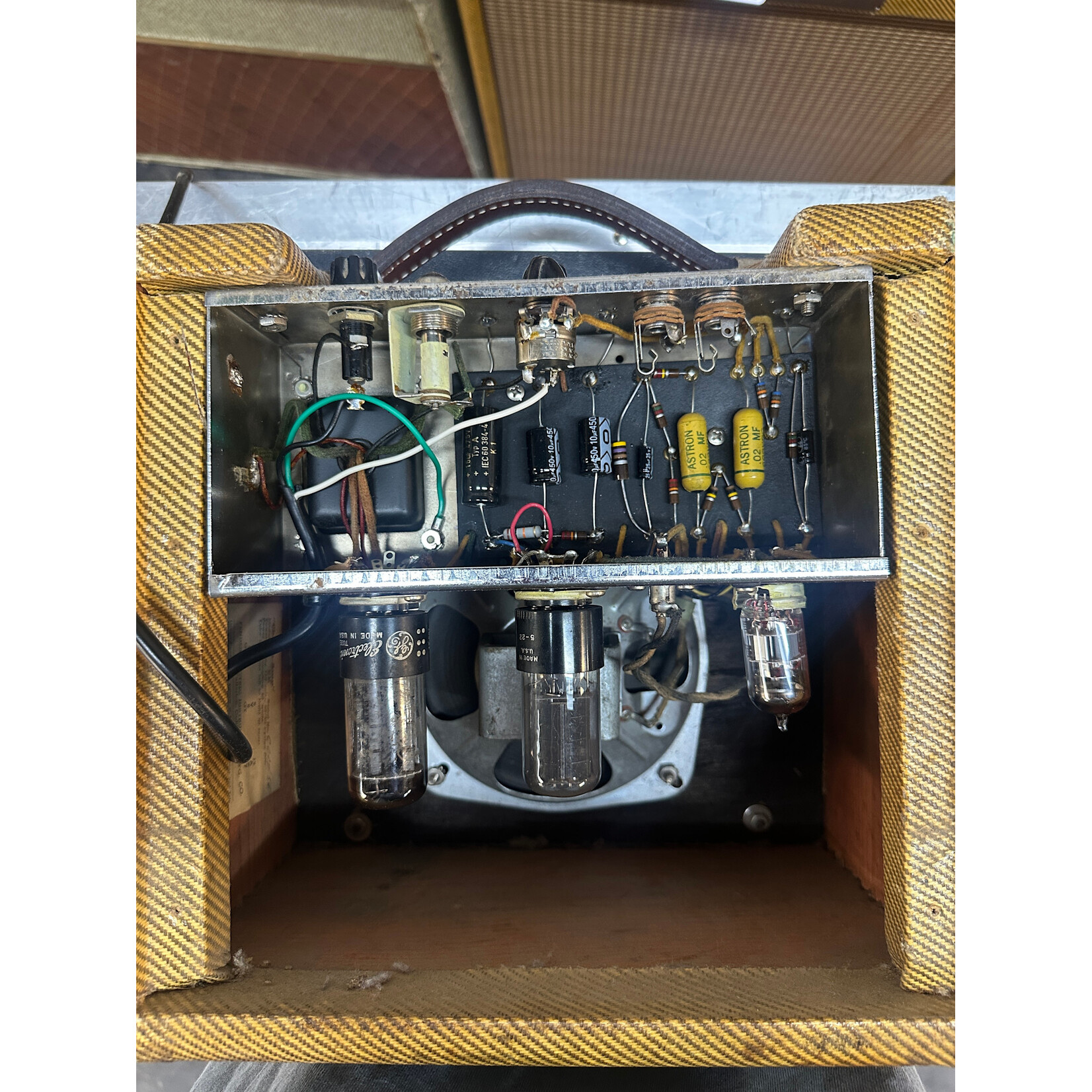 Fender 1955 Fender Tweed Champ 5E1 (changed transformer)