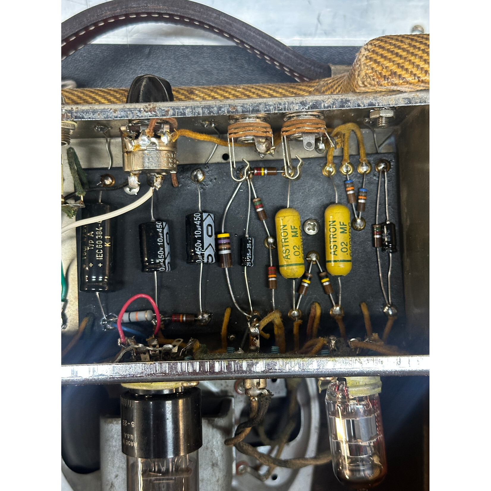 Fender 1955 Fender Tweed Champ 5E1 (changed transformer)