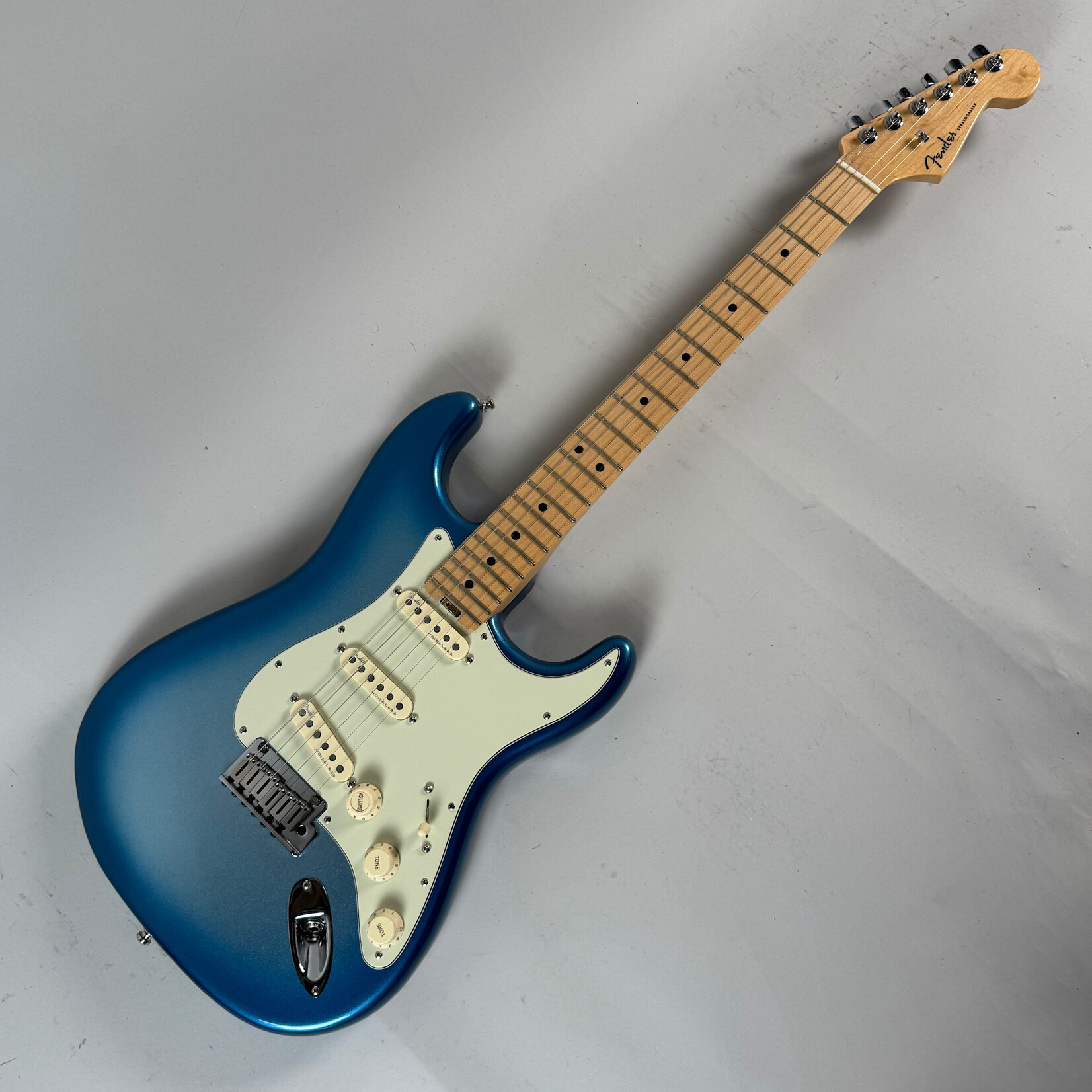 Fender 2017 Fender Stratocaster Elite Sky Burst Metallic