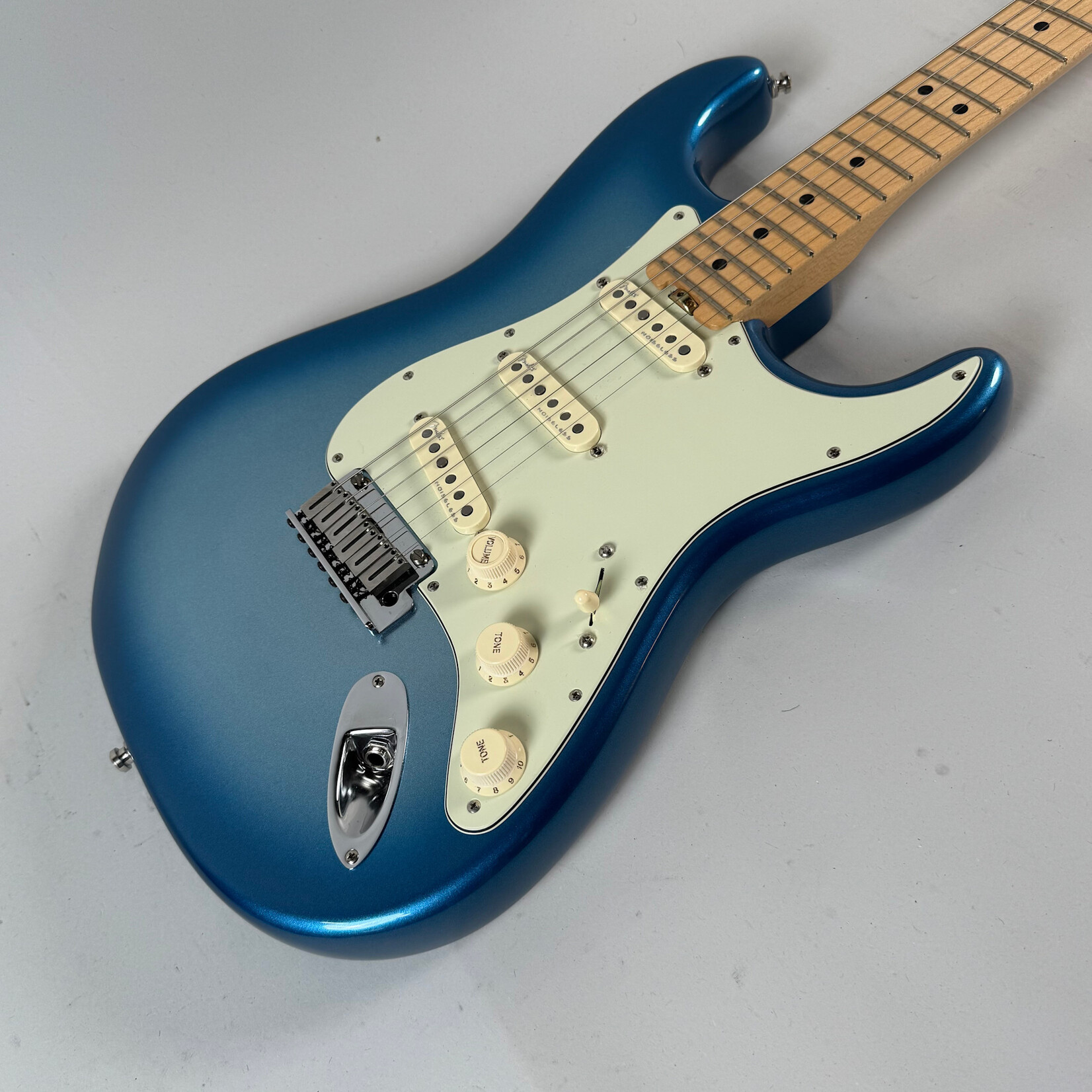 Fender 2017 Fender Stratocaster Elite Sky Burst Metallic