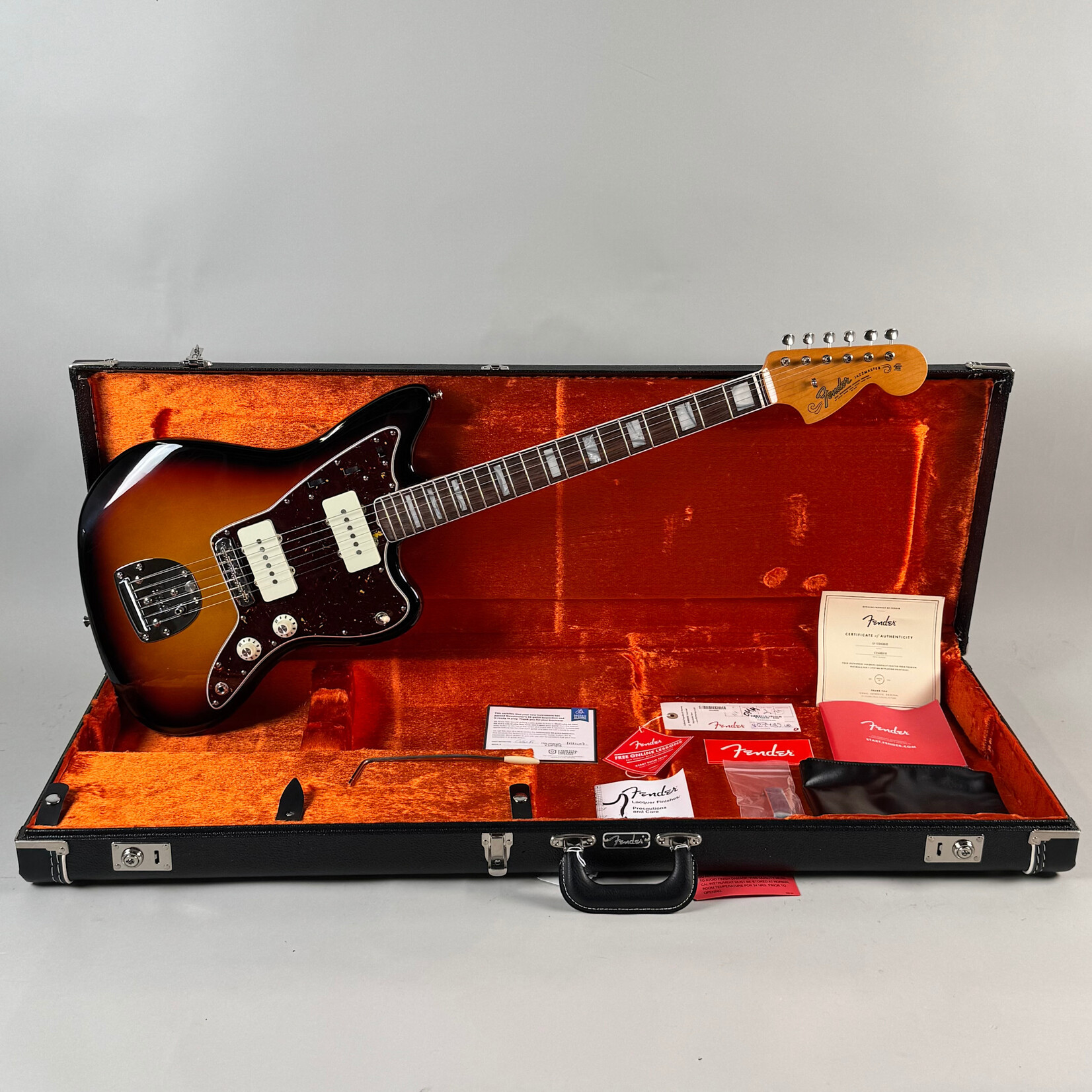 Fender 2024 Fender American Vintage ii '66 Reissue Jazzmaster Sunburst