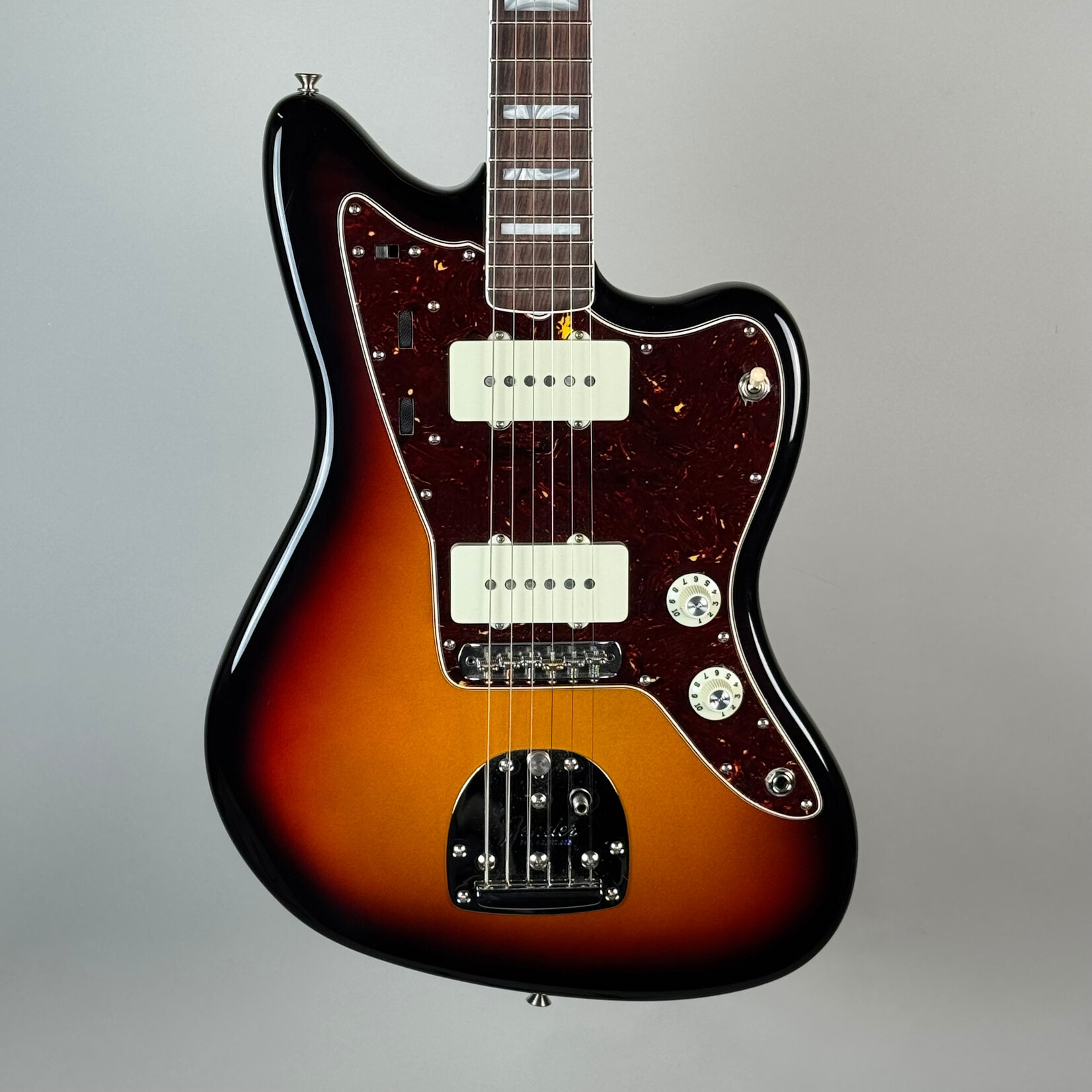 Fender 2024 Fender American Vintage ii '66 Reissue Jazzmaster Sunburst
