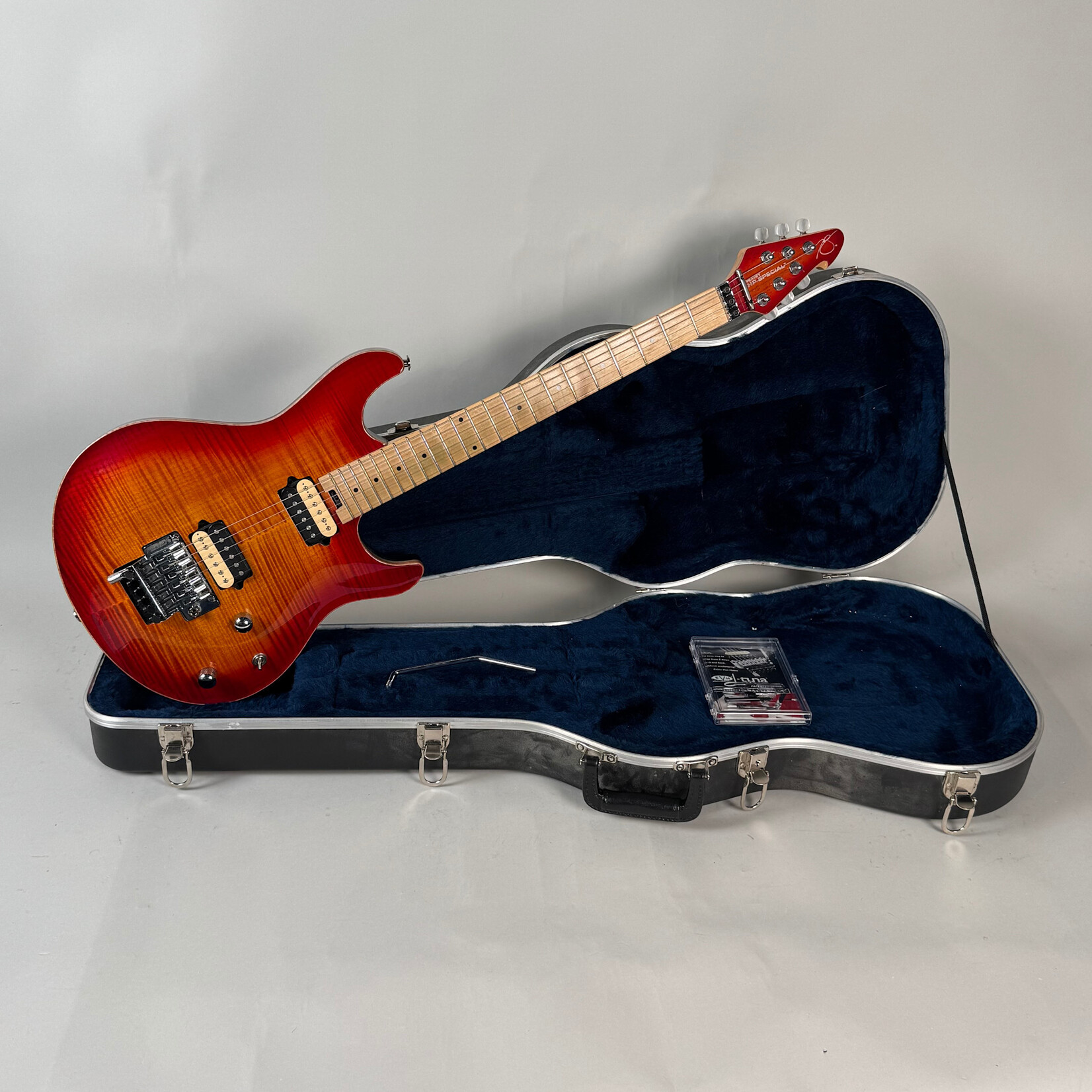 Peavey Peavey HP Special Cherry Sunburst
