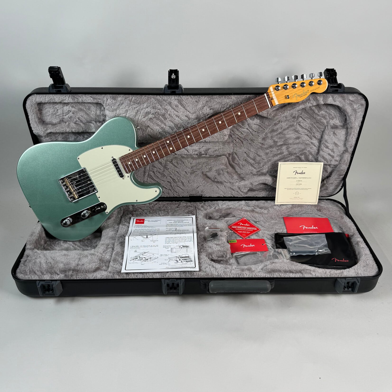 Fender 2022 Fender American Professional II Telecaster Mystic Surf Green