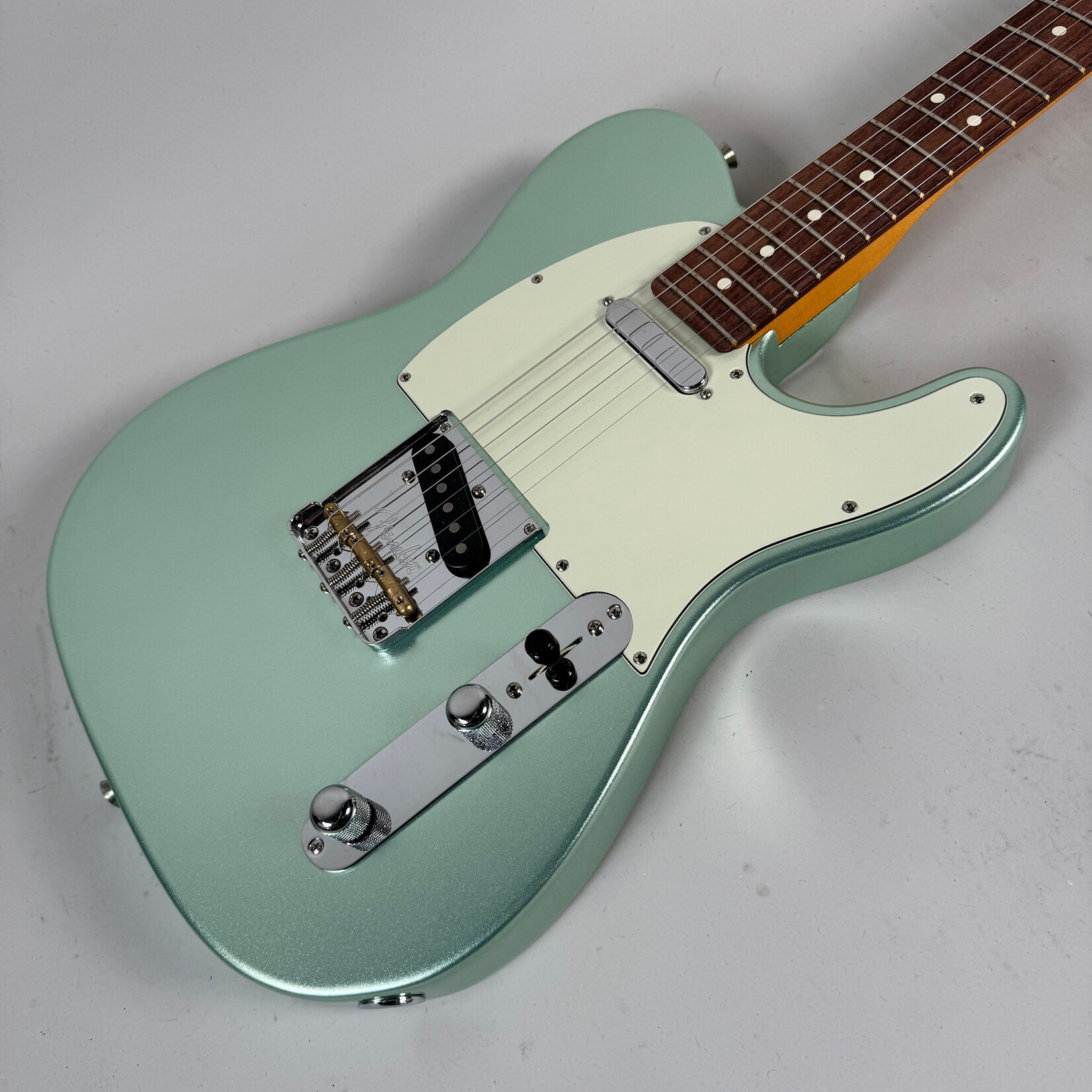 Fender 2022 Fender American Professional II Telecaster Mystic Surf Green