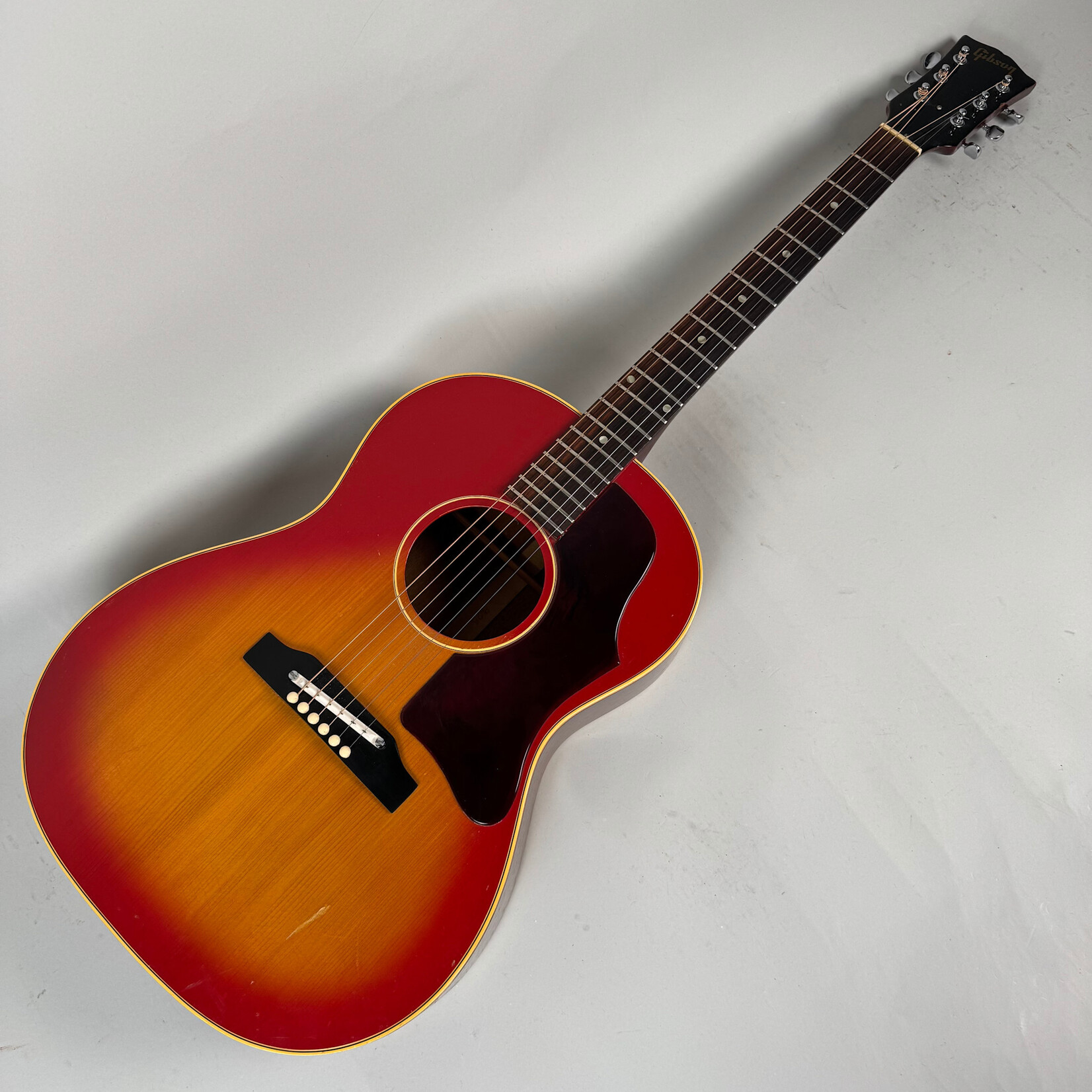 Gibson 1968 Gibson B-25 Cherry Sunburst