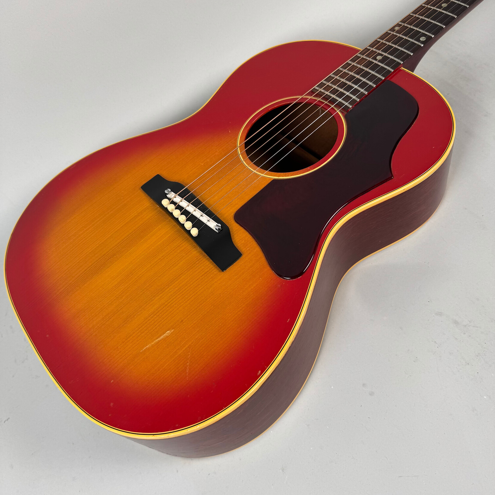 Gibson 1968 Gibson B-25 Cherry Sunburst