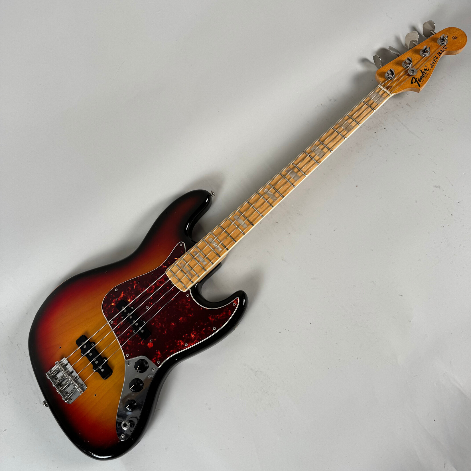 Fender 1975 Fender Jazz Bass Sunburst (neck pickup repair)