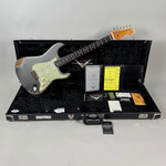 Fender 2022 Fender Heavy Relic 61 Stratocaster Charcoal Frost