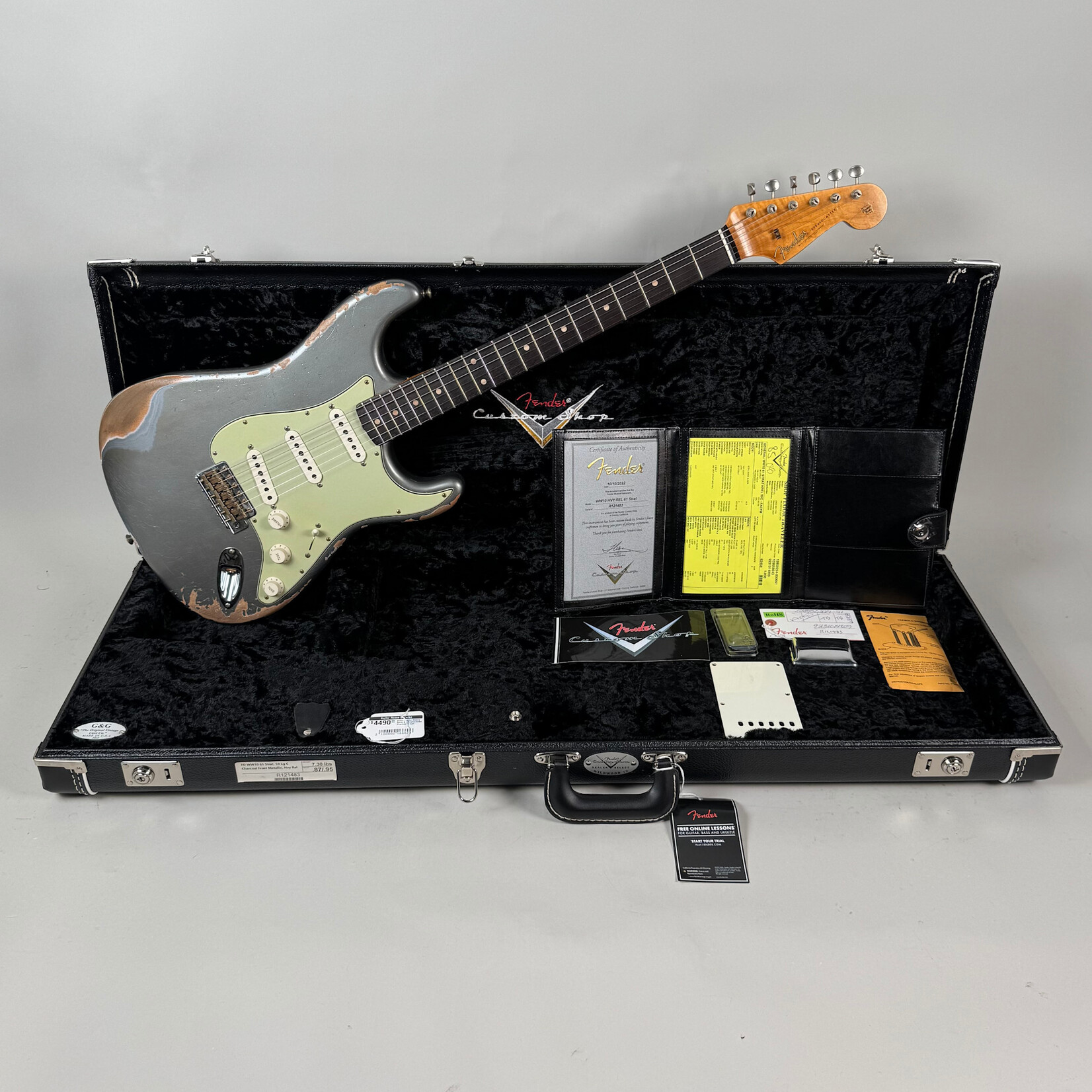 Fender 2022 Fender Heavy Relic 61 Stratocaster Charcoal Frost