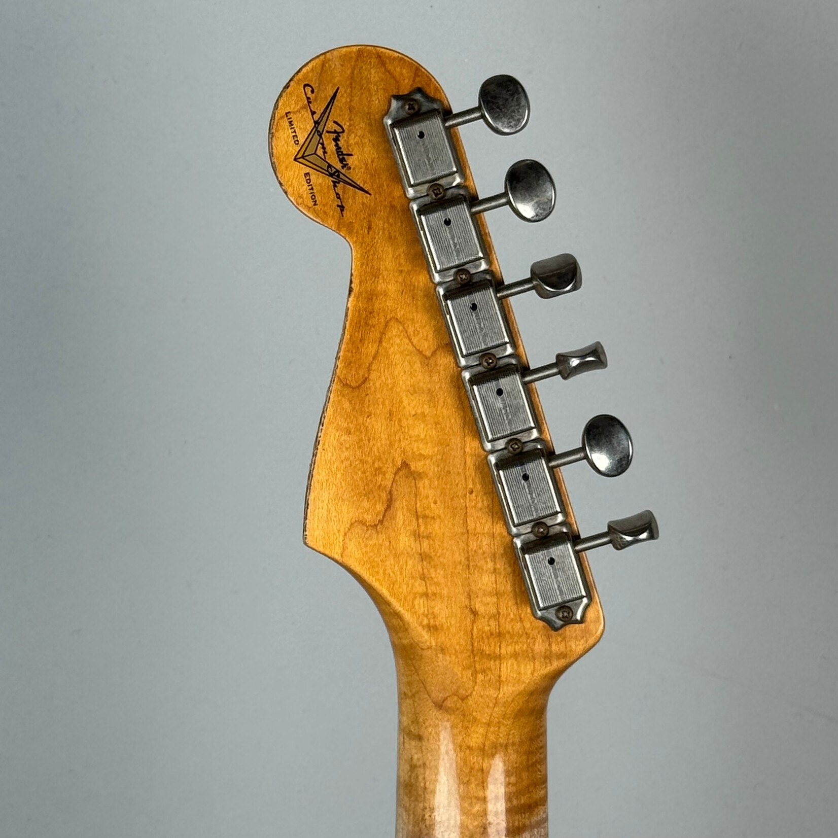 Fender 2022 Fender Heavy Relic 61 Stratocaster Charcoal Frost