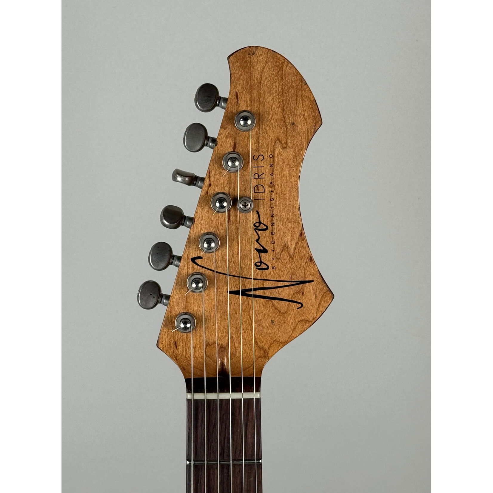 Novo Novo Idris Custom Mary Kaye White