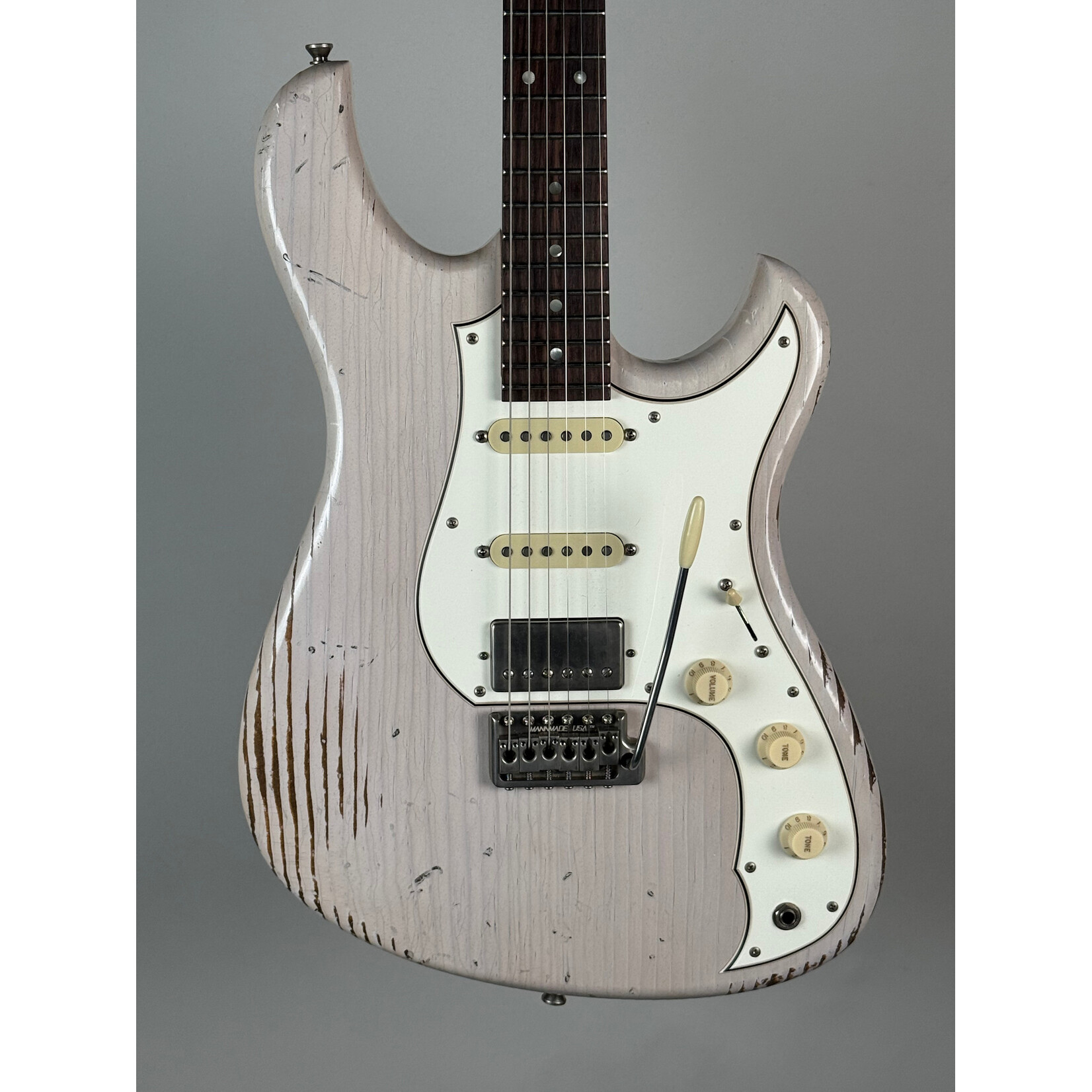 Novo Novo Idris Custom Mary Kaye White
