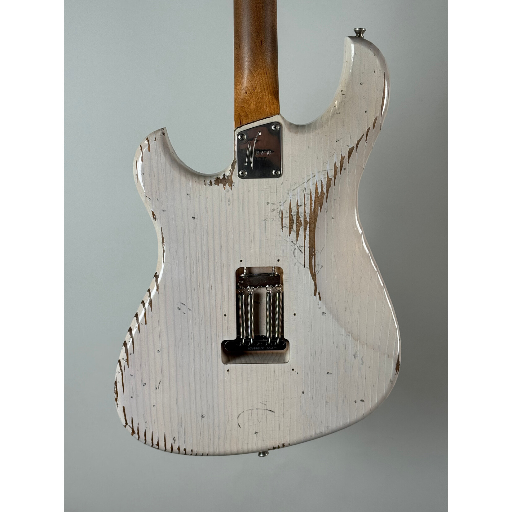 Novo Novo Idris Custom Mary Kaye White
