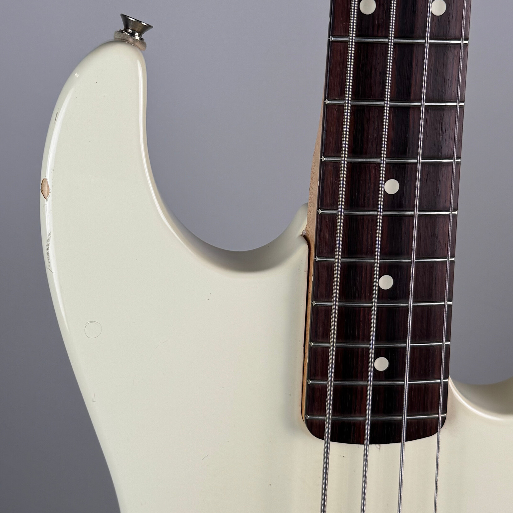 Fender 1991 Fender Prodigy Bass White