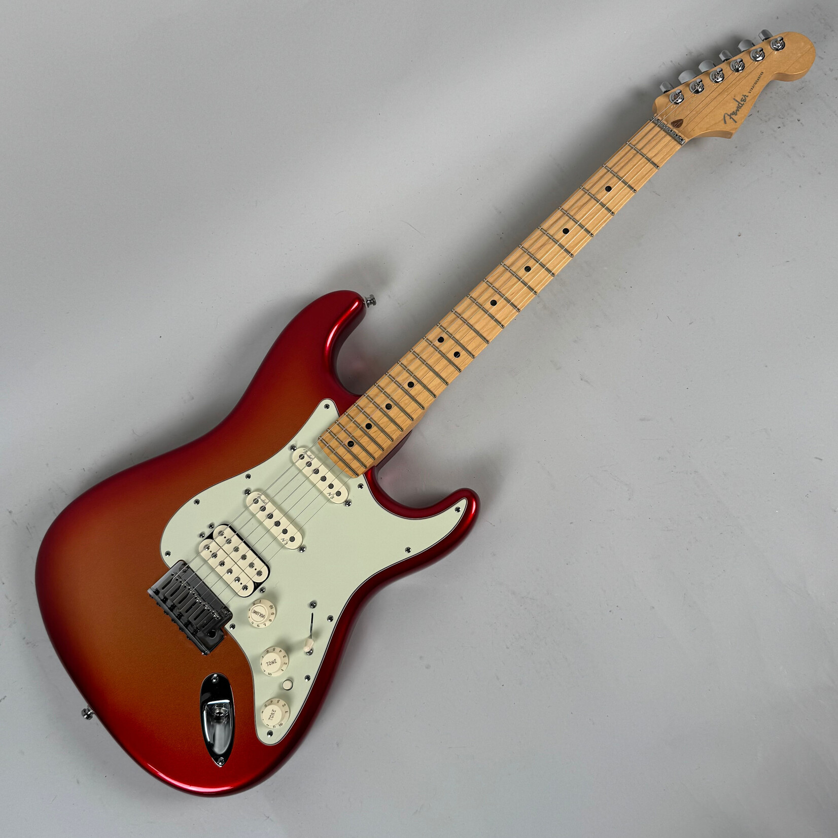 Fender 2011 Fender Stratocaster Deluxe Sunset Metallic